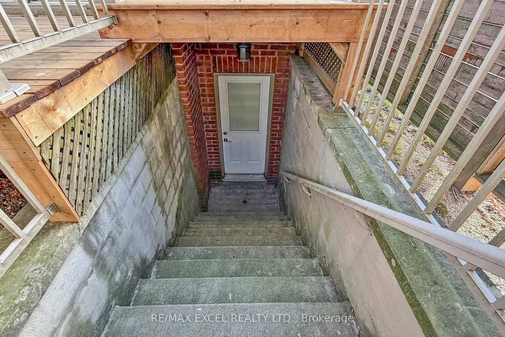 Photo 49 of 90 Fairleigh Crescent, Toronto, Forest Hill North — HOMEH