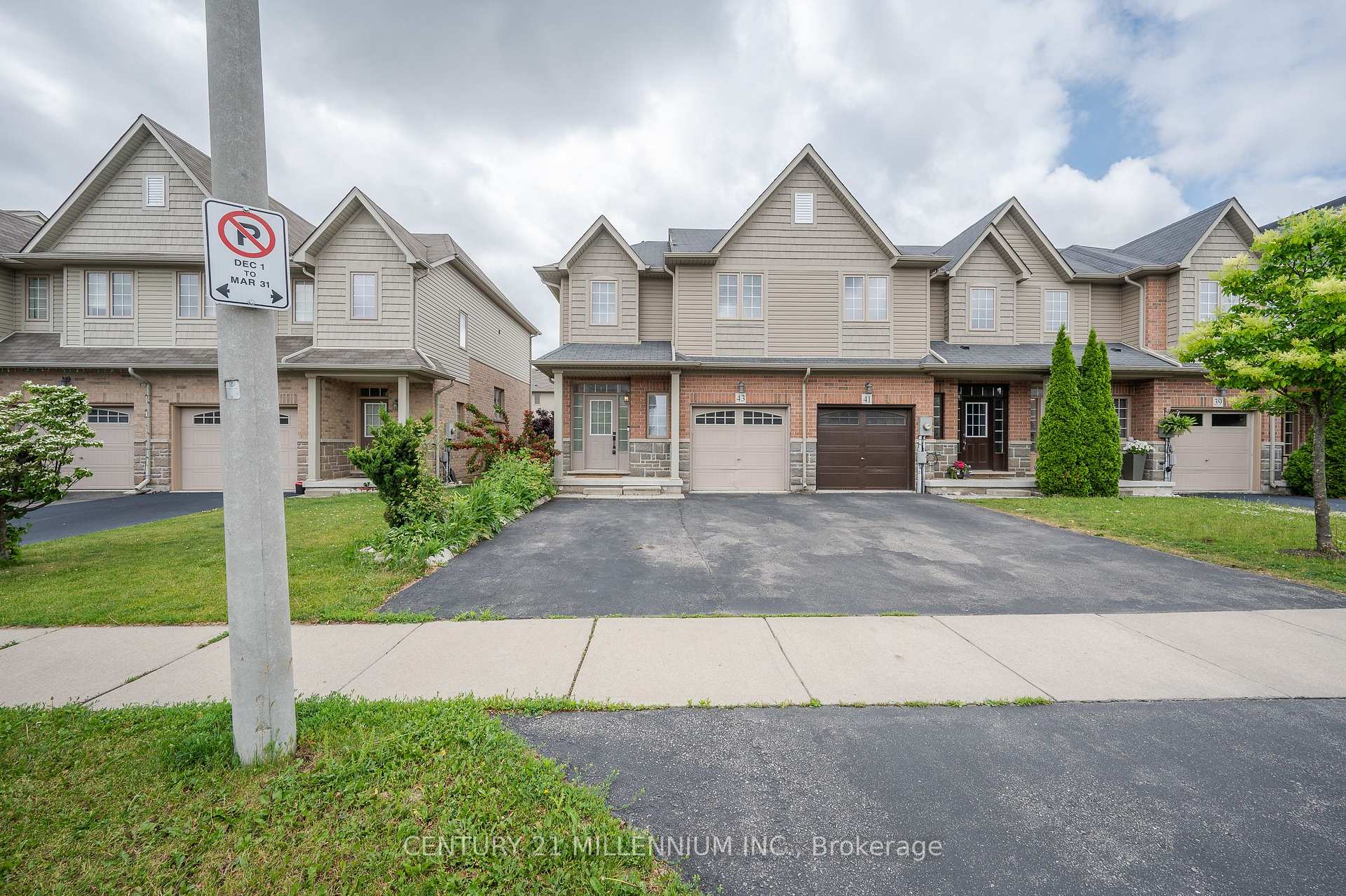Front of 43 Bankfield Crescent