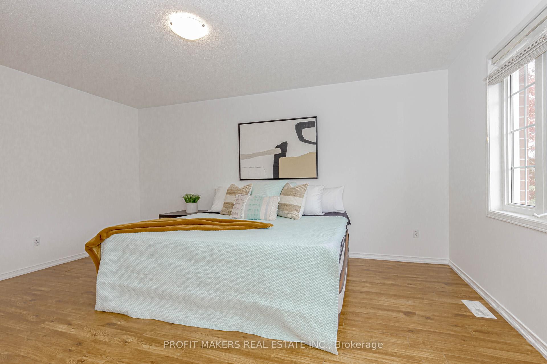 Photo 16 of 54 Trudelle Crescent, Brampton, Fletcher's Meadow — HOMEH