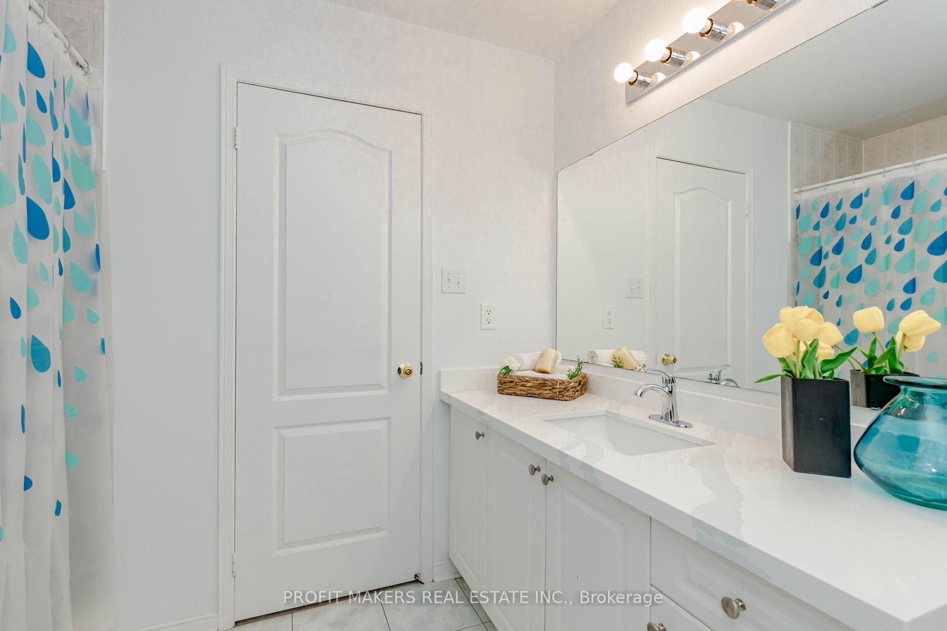 Photo 19 of 54 Trudelle Crescent, Brampton, Fletcher's Meadow — HOMEH