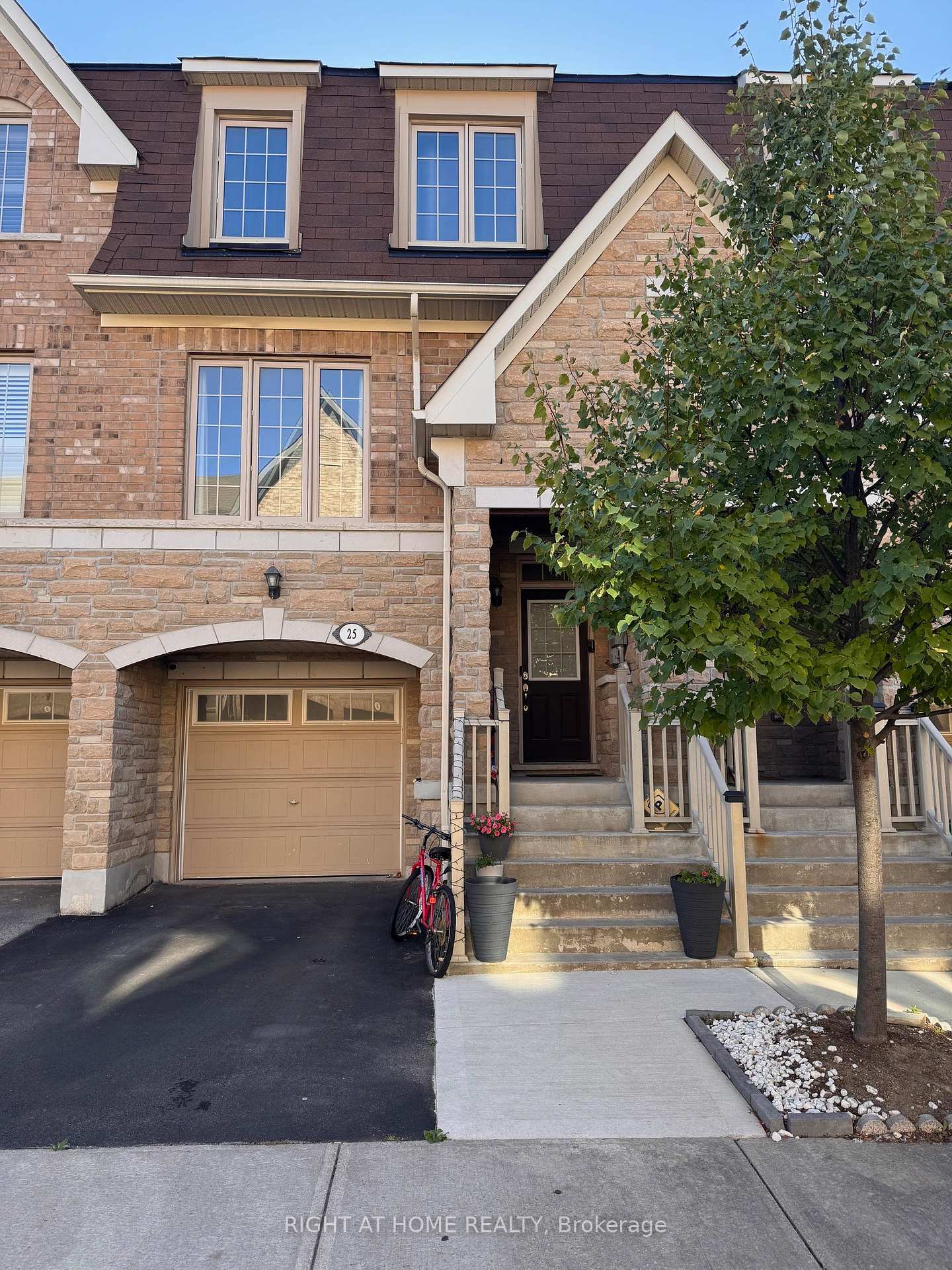 Photo 1 of 25 Sea Drifter Crescent, Brampton, Bram East — HOMEH