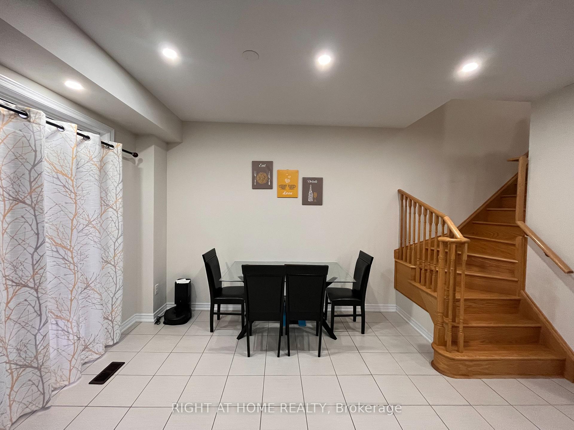 Photo 5 of 25 Sea Drifter Crescent, Brampton, Bram East — HOMEH
