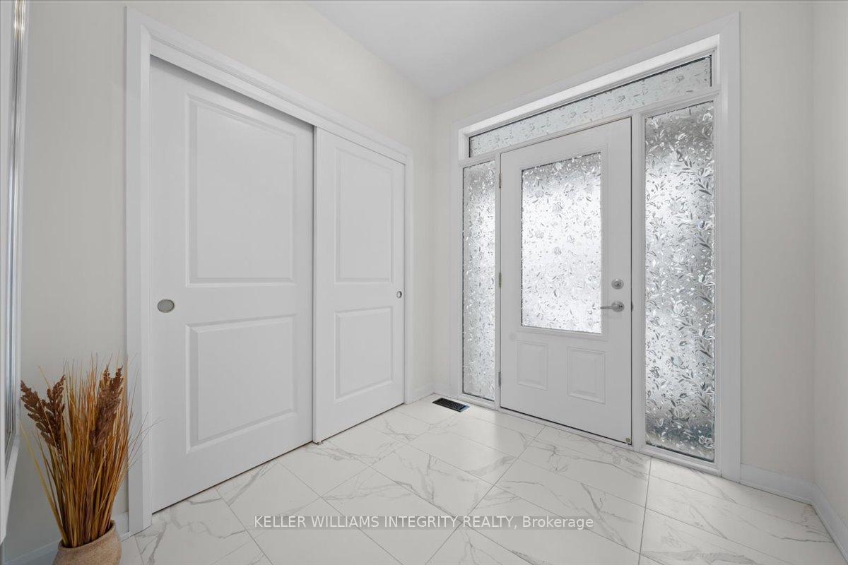 Photo 3 of 368 Cloyne Crescent, Ottawa, Barrhaven - Half Moon Bay — HOMEH