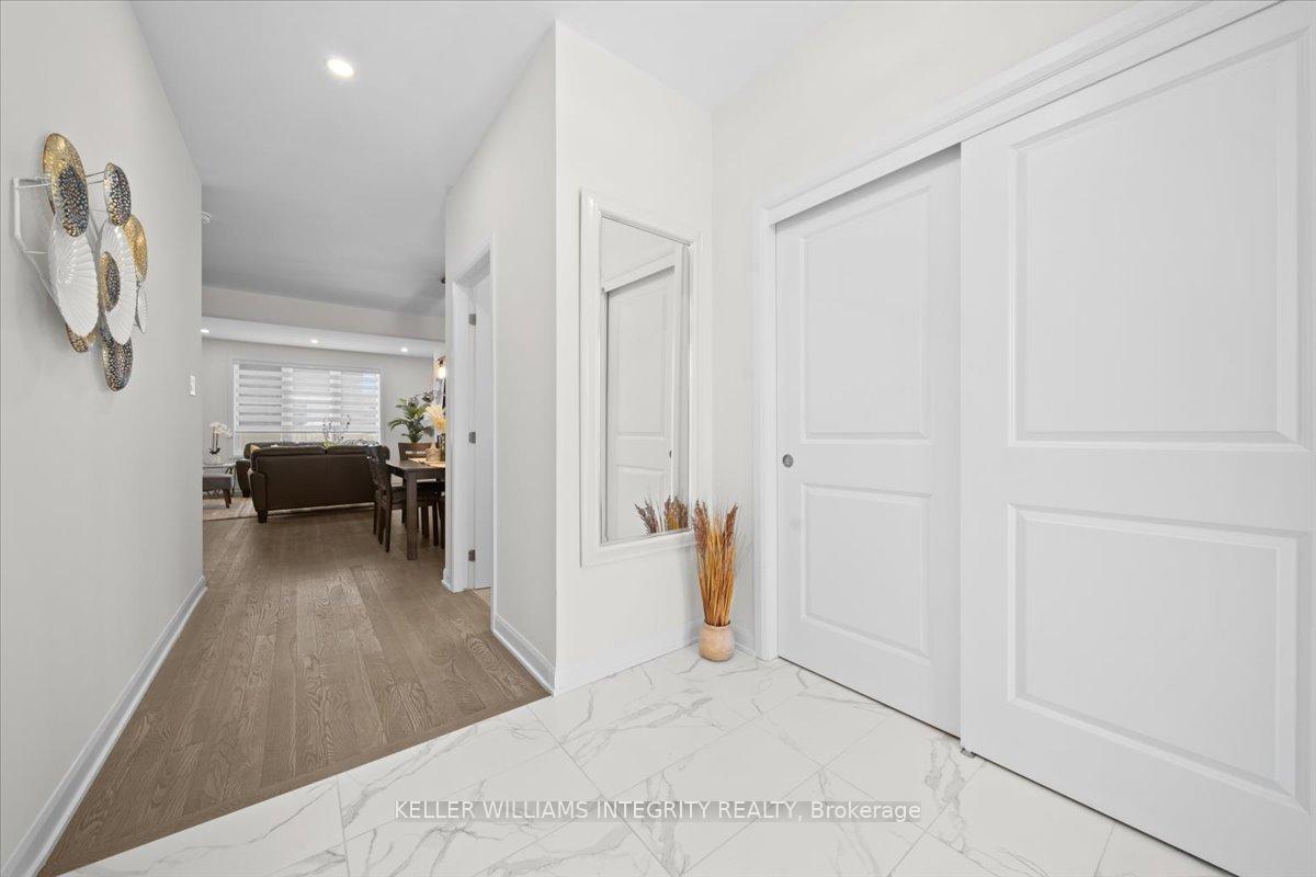 Photo 4 of 368 Cloyne Crescent, Ottawa, Barrhaven - Half Moon Bay — HOMEH