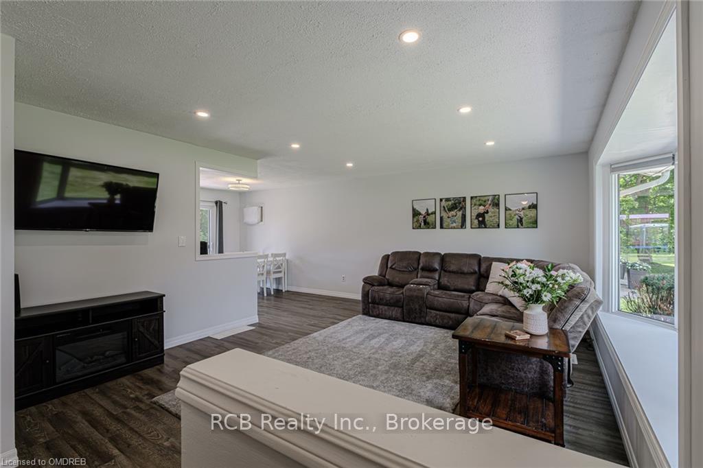 Photo 4 of 232 Pleasant Ridge Road, Brant, Brantford Twp — HOMEH