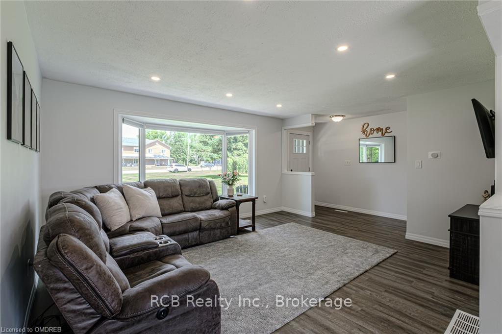 Photo 7 of 232 Pleasant Ridge Road, Brant, Brantford Twp — HOMEH