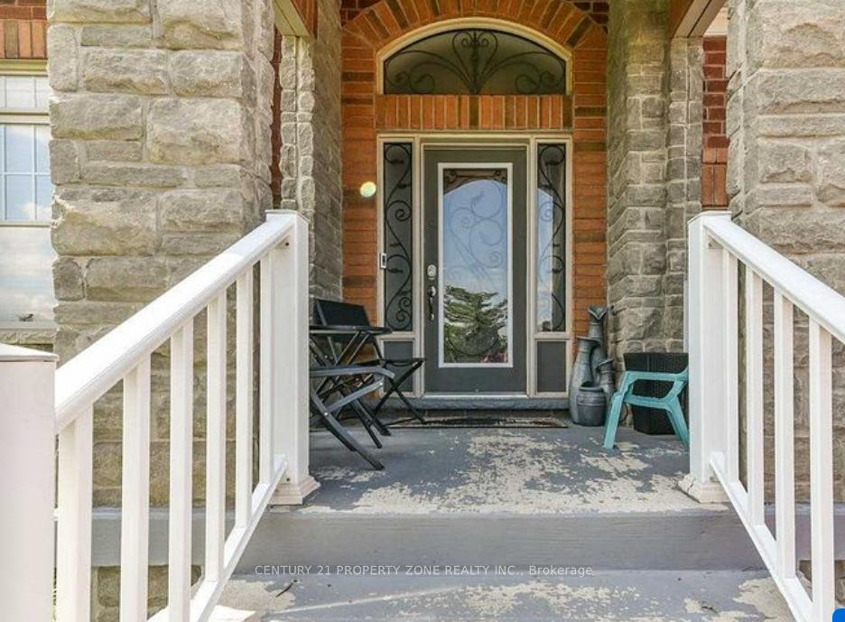 Photo 2 of 12 Fort Williams Drive, Brampton, Credit Valley — HOMEH