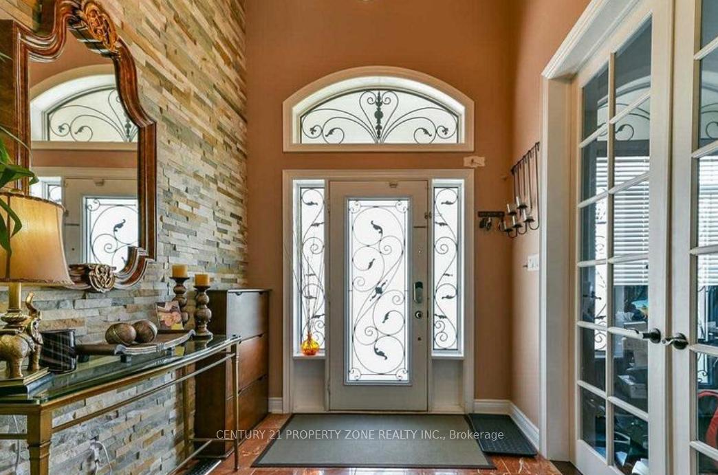 Photo 3 of 12 Fort Williams Drive, Brampton, Credit Valley — HOMEH