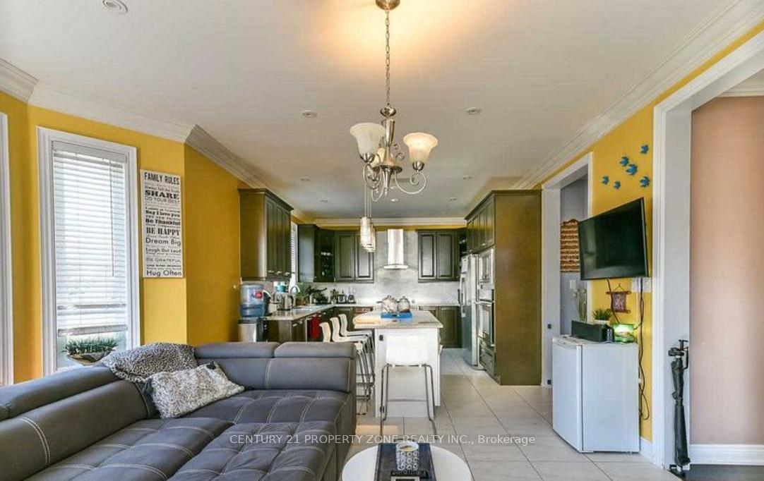 Photo 13 of 12 Fort Williams Drive, Brampton, Credit Valley — HOMEH