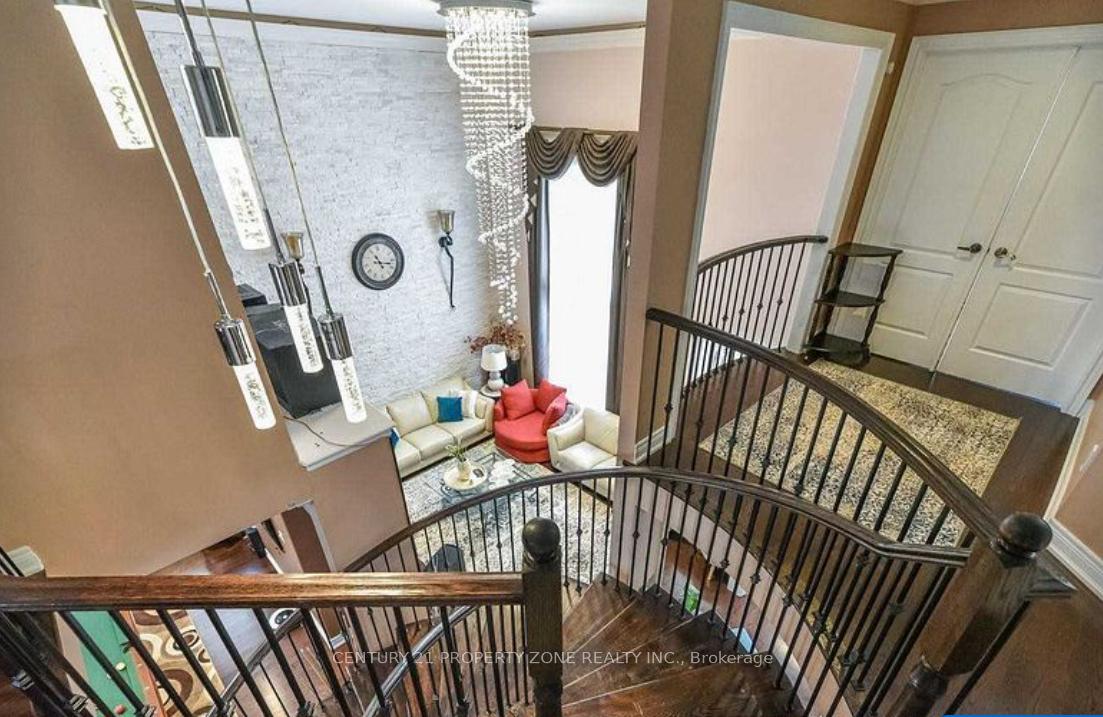 Photo 21 of 12 Fort Williams Drive, Brampton, Credit Valley — HOMEH