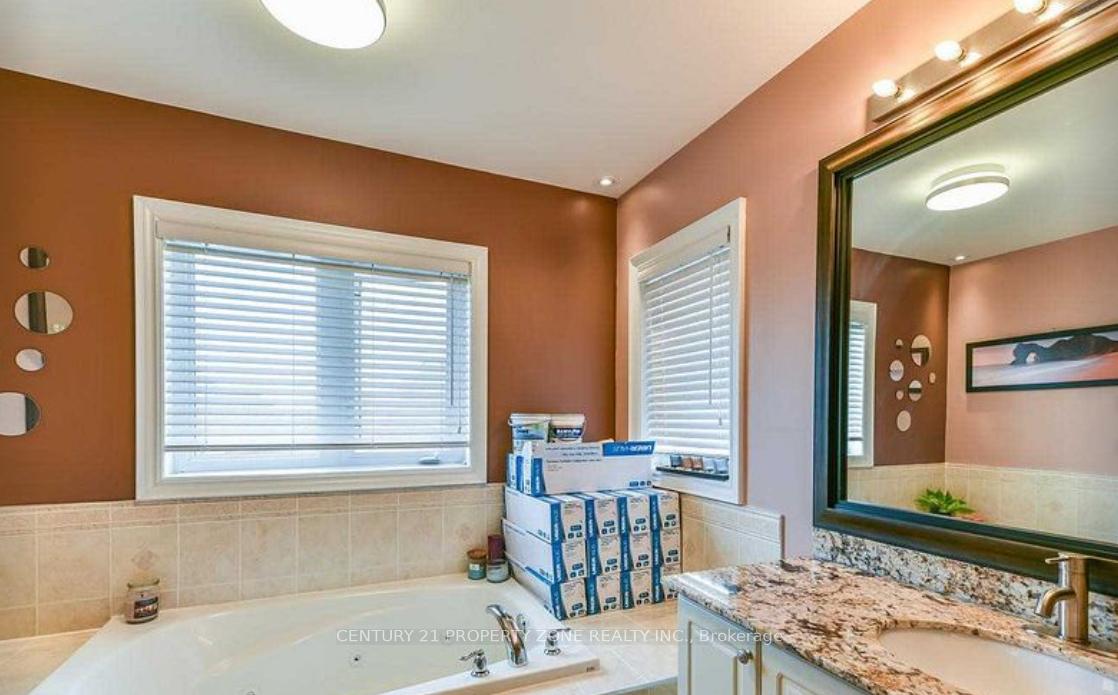 Photo 24 of 12 Fort Williams Drive, Brampton, Credit Valley — HOMEH