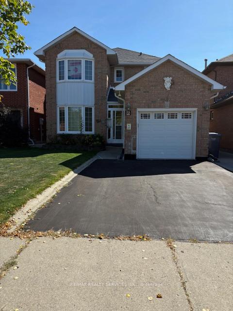 Photo 2 of 8 Evalene Court, Brampton, Heart Lake West — HOMEH
