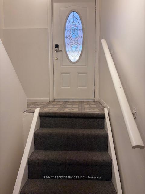 Photo 5 of 8 Evalene Court, Brampton, Heart Lake West — HOMEH