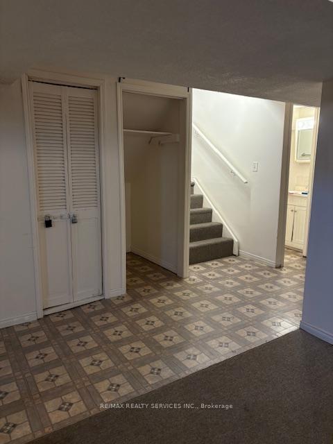 Photo 6 of 8 Evalene Court, Brampton, Heart Lake West — HOMEH