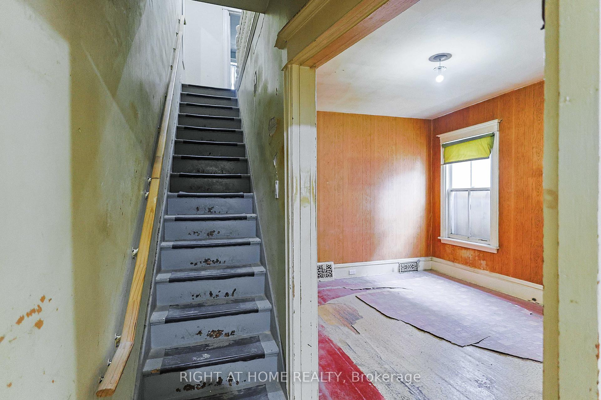 Photo 15 of 318 John Street N, Hamilton, Beasley — HOMEH