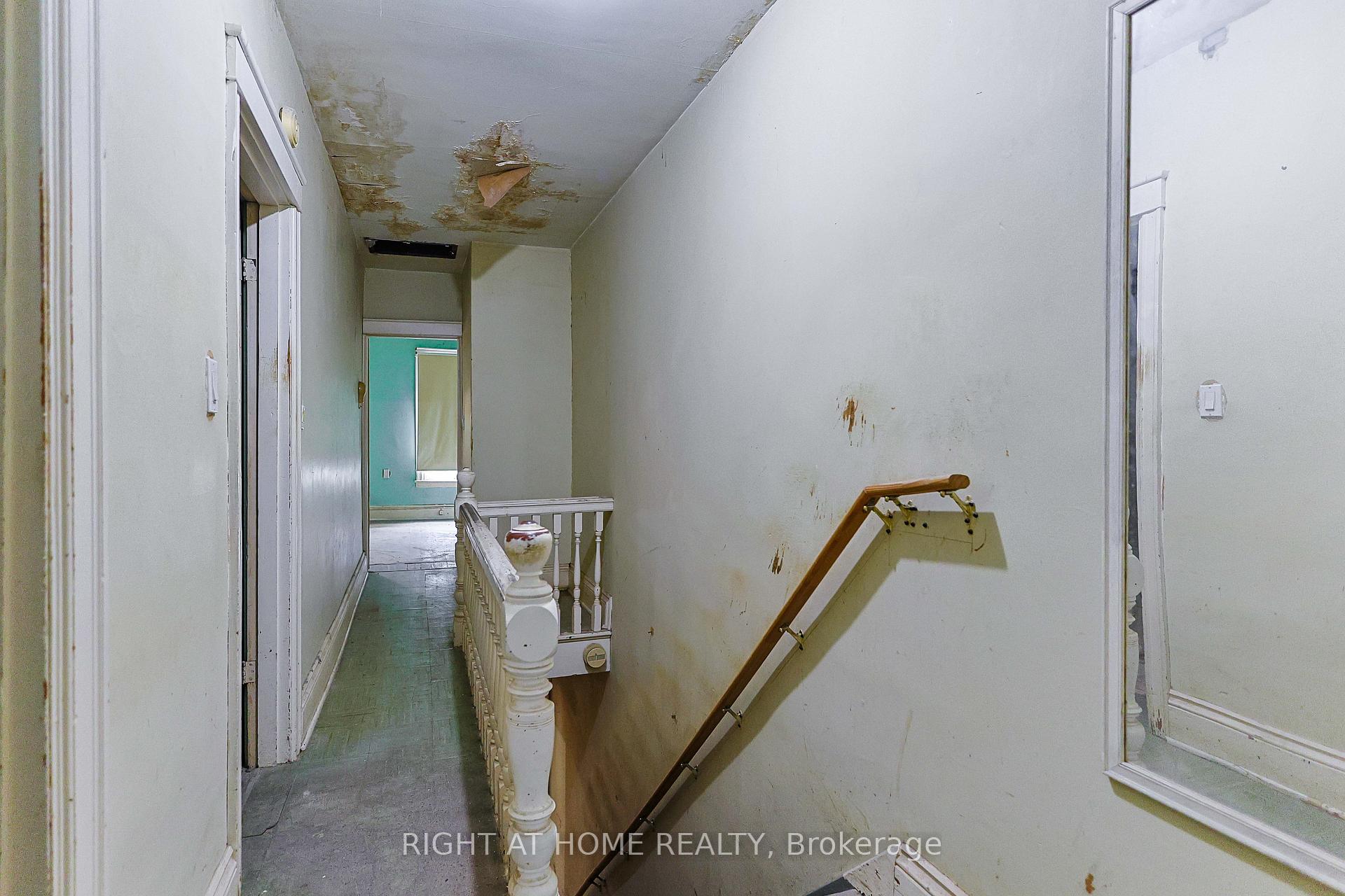 Photo 16 of 318 John Street N, Hamilton, Beasley — HOMEH
