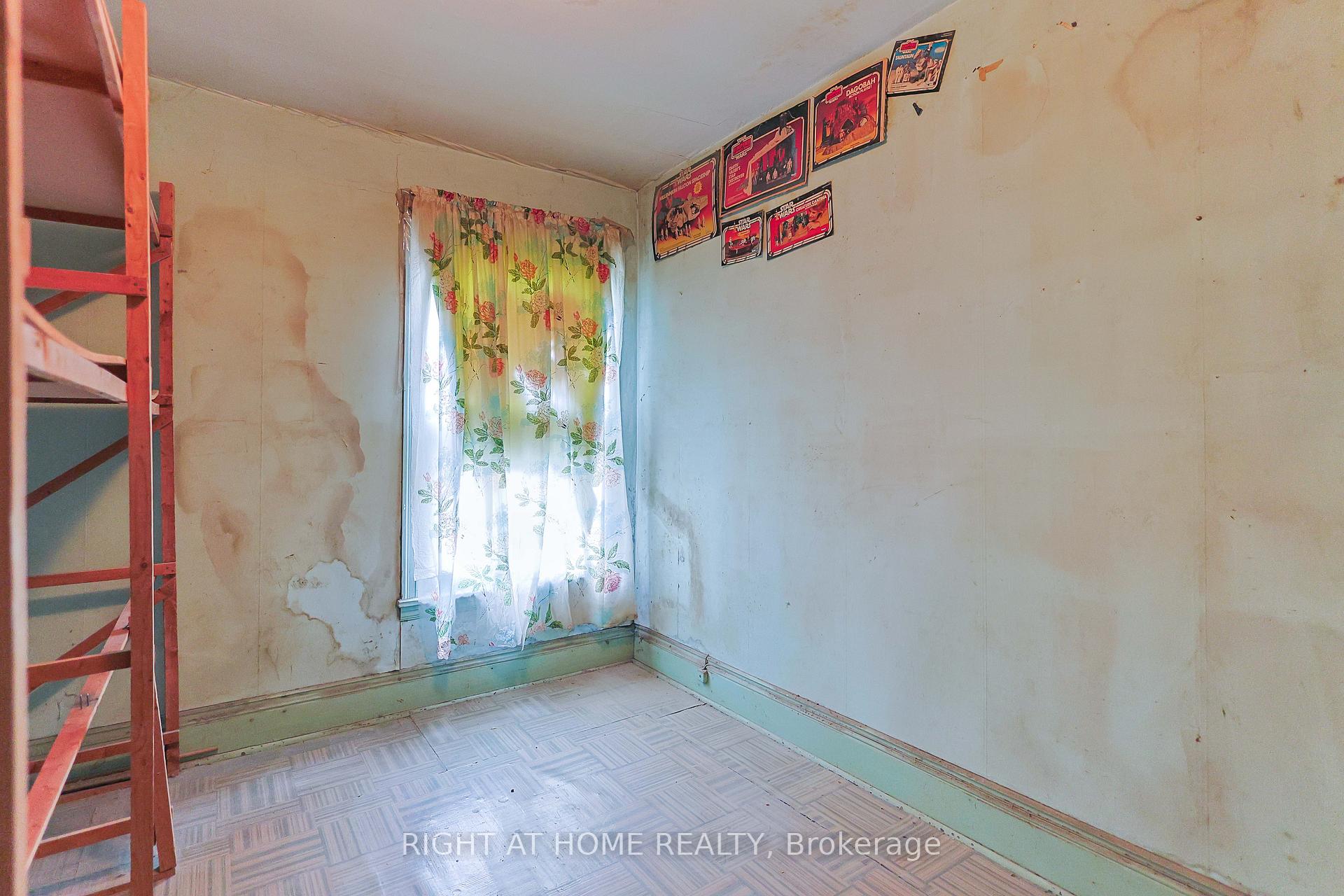 Photo 20 of 318 John Street N, Hamilton, Beasley — HOMEH