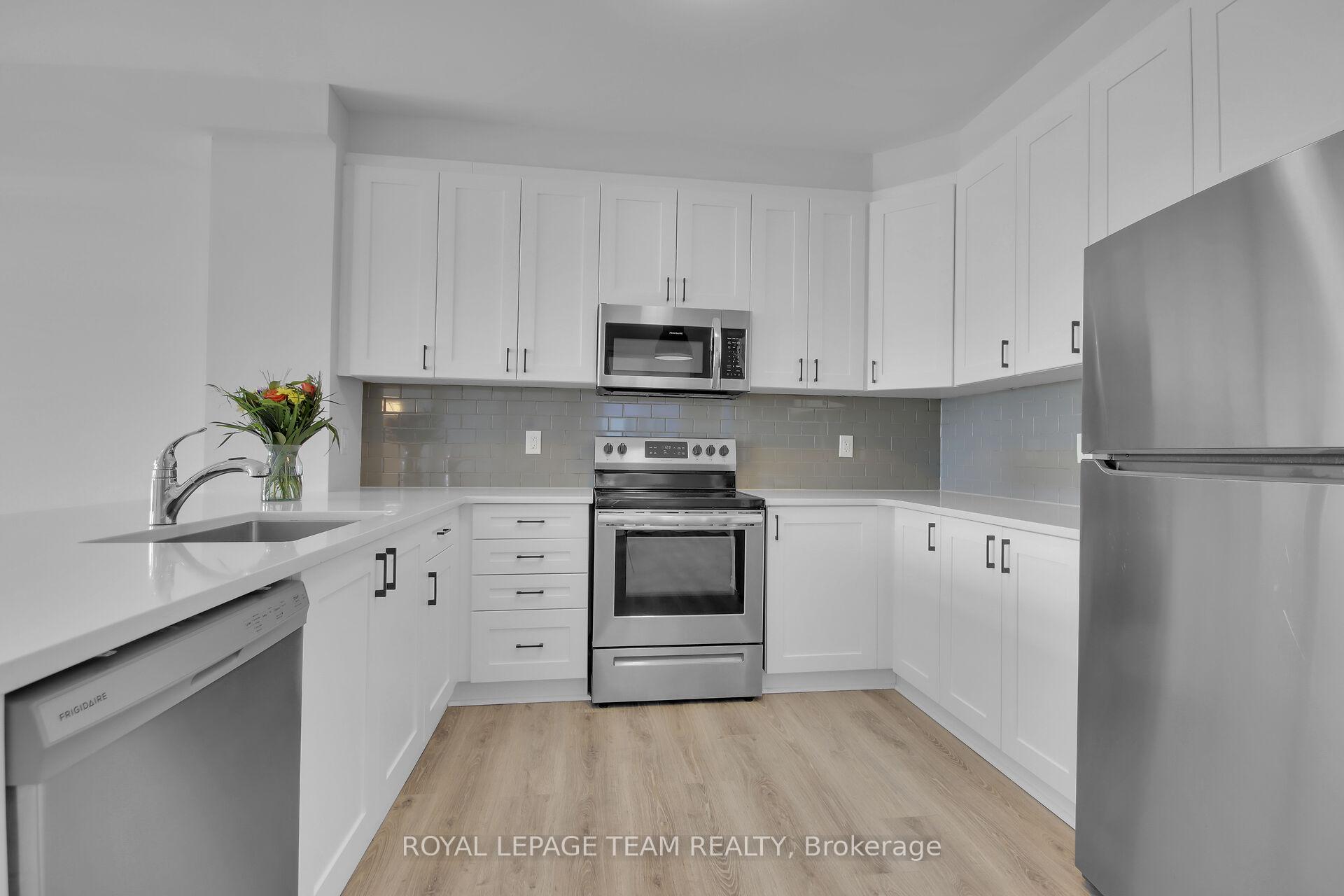 Photo 4 of 55 Lentago Avenue, Ottawa, Barrhaven - Half Moon Bay — HOMEH