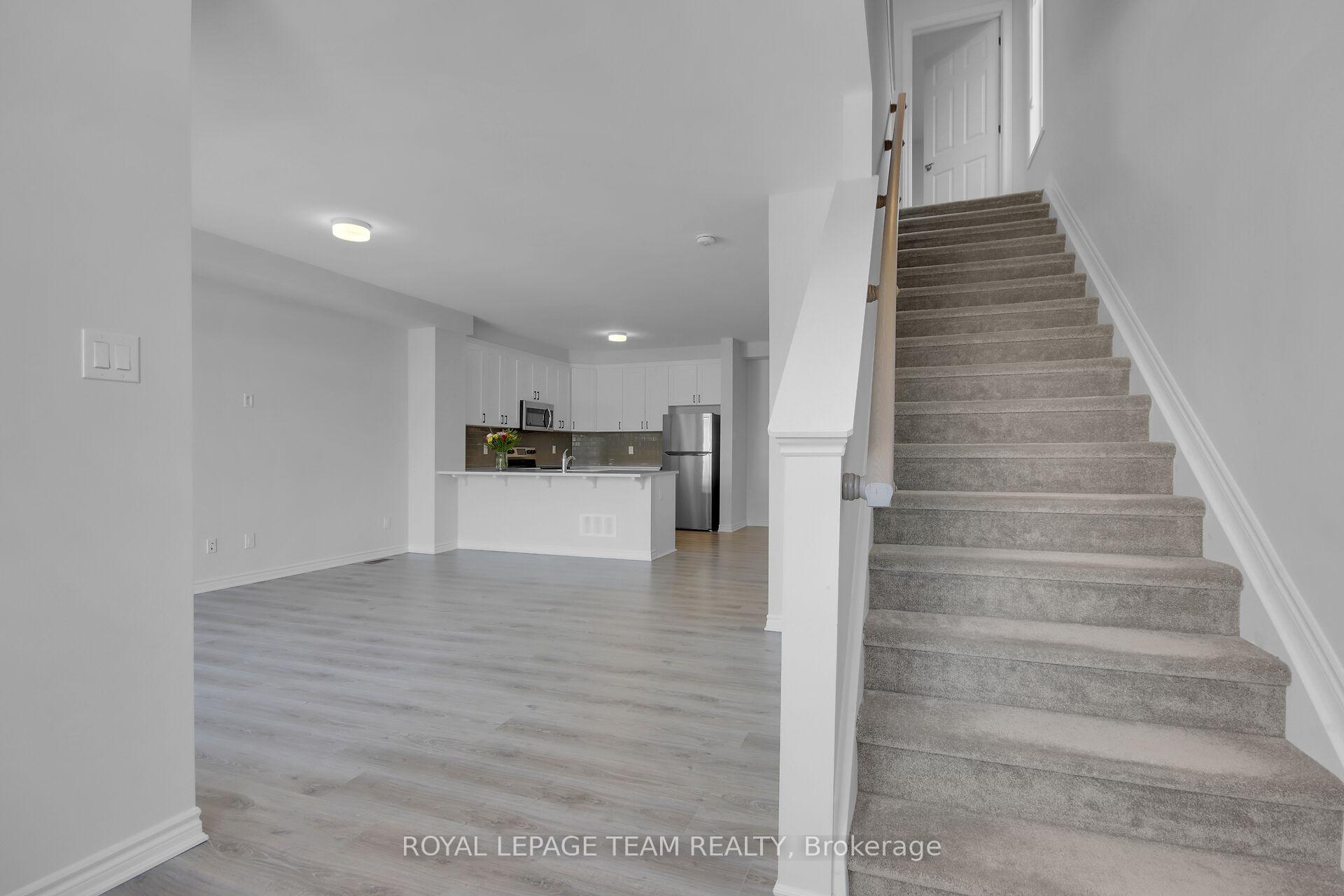 Photo 13 of 55 Lentago Avenue, Ottawa, Barrhaven - Half Moon Bay — HOMEH