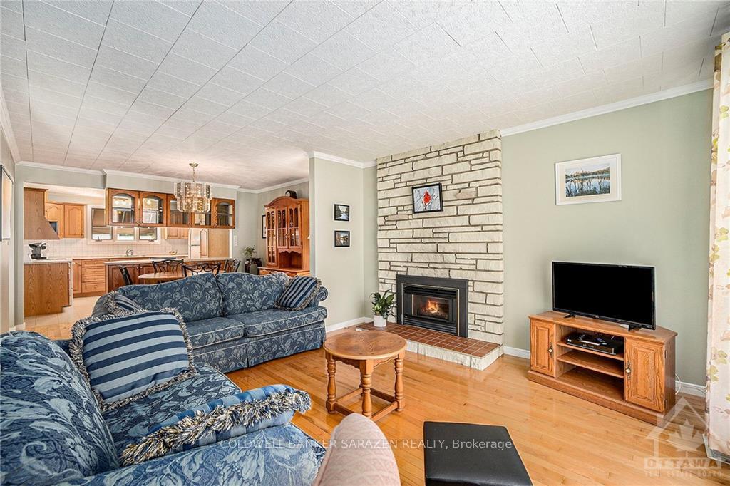 Photo 5 of 188 Allan Drive, Arnprior — HOMEH