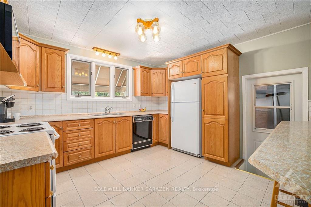 Photo 7 of 188 Allan Drive, Arnprior — HOMEH