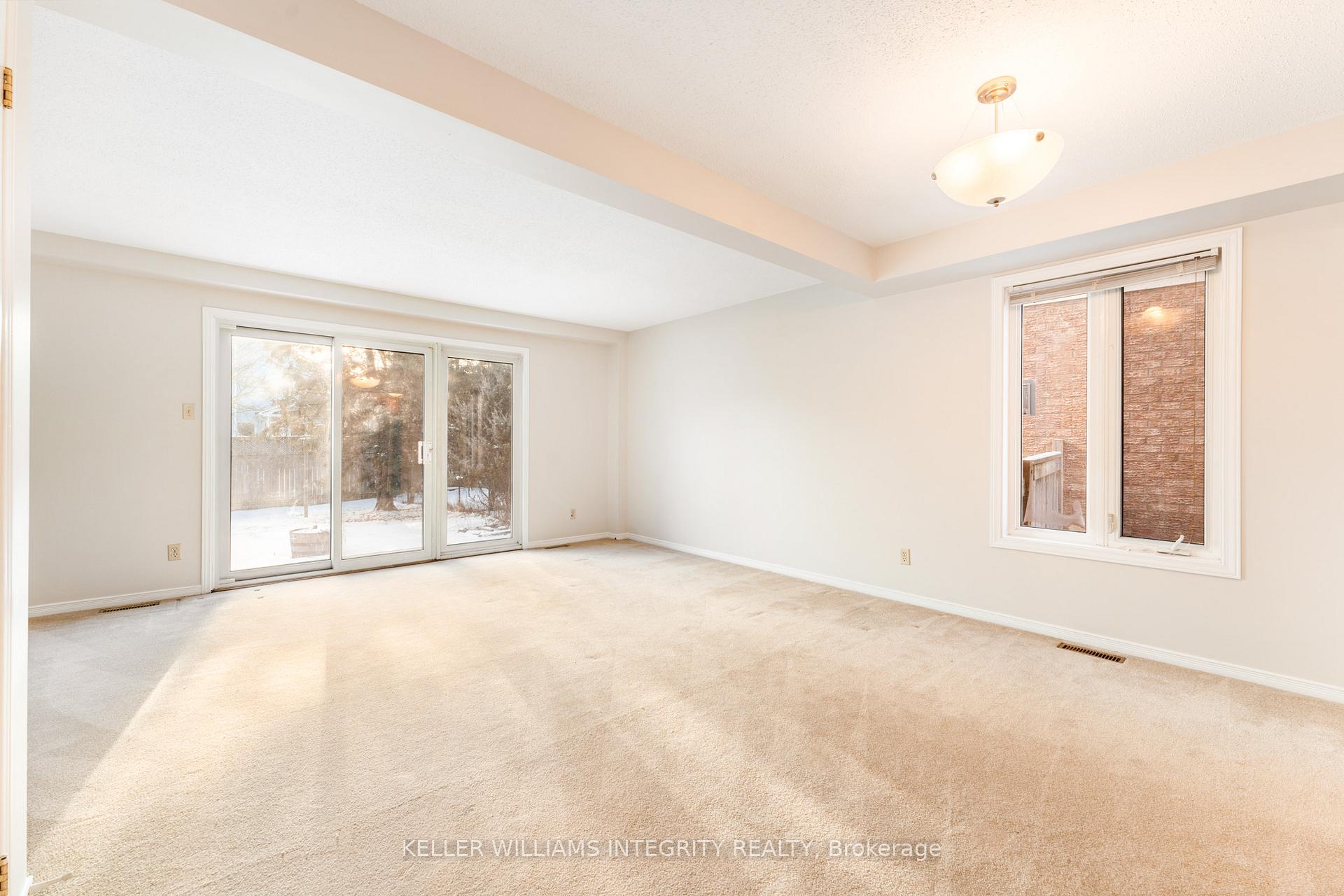 Photo 4 of 5 Bourne Street, Ottawa, Barrhaven - Cedargrove/Fraserdale — HOMEH