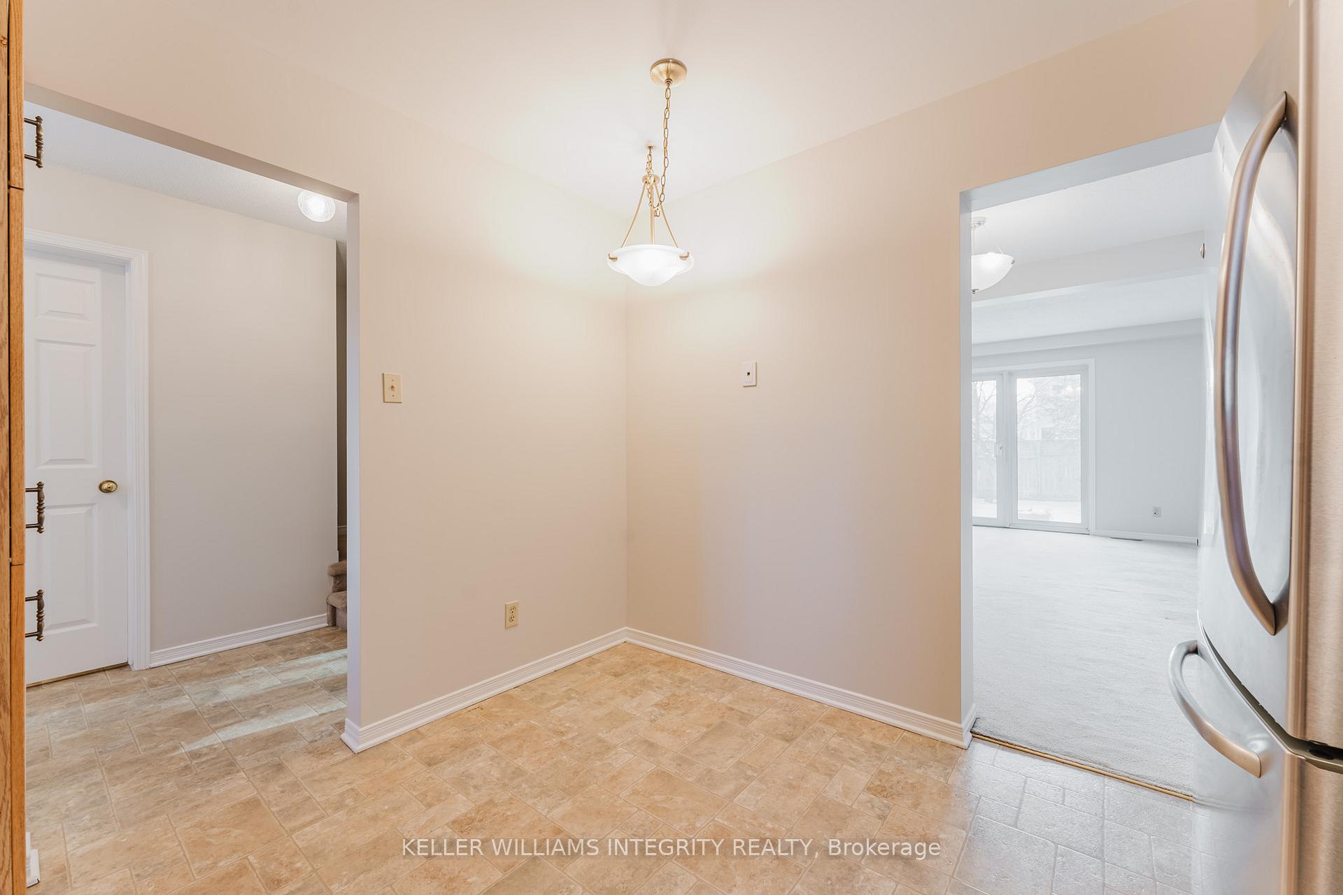 Photo 13 of 5 Bourne Street, Ottawa, Barrhaven - Cedargrove/Fraserdale — HOMEH