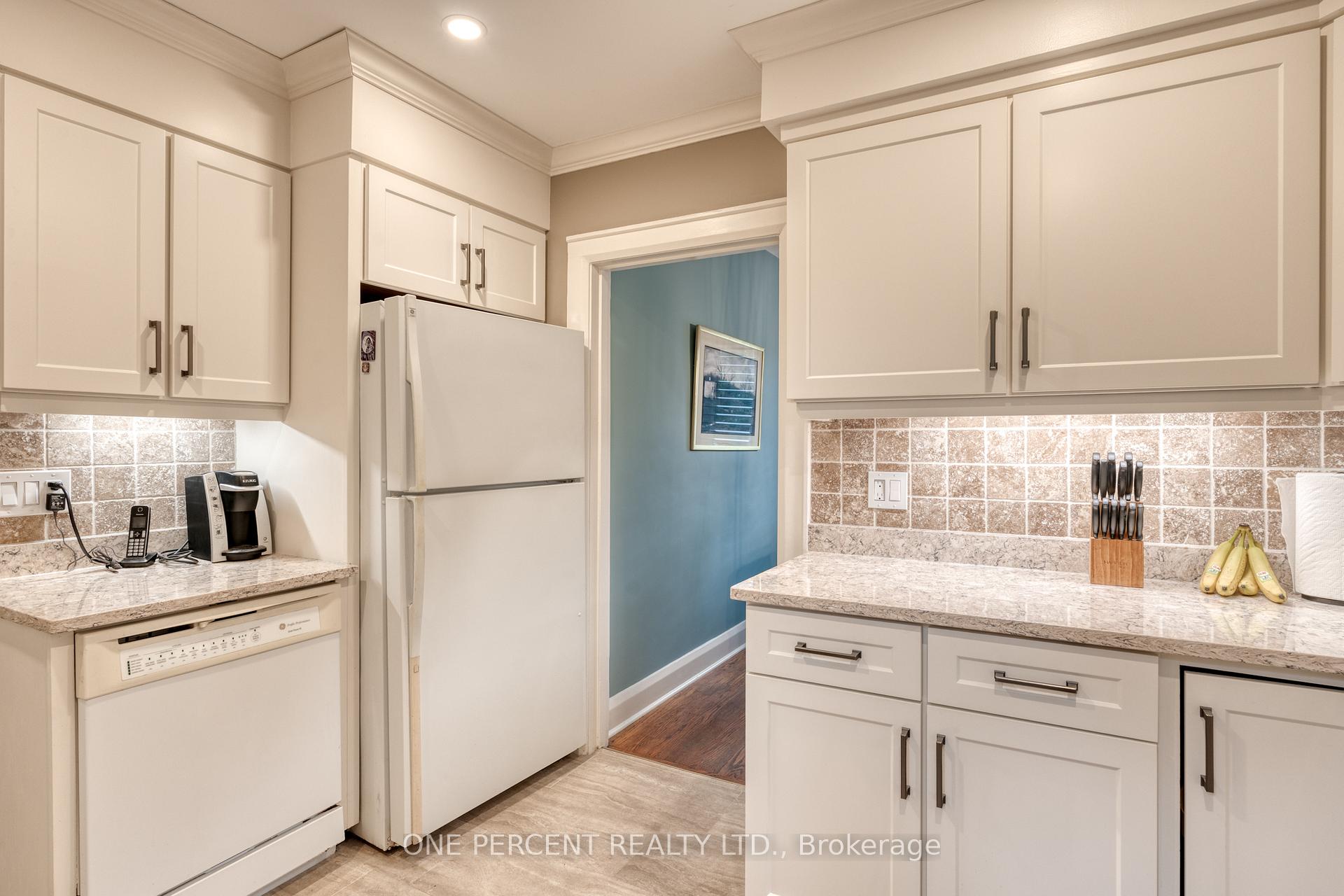 Photo 12 of 33 East 12th Street, Hamilton, Inch Park — HOMEH