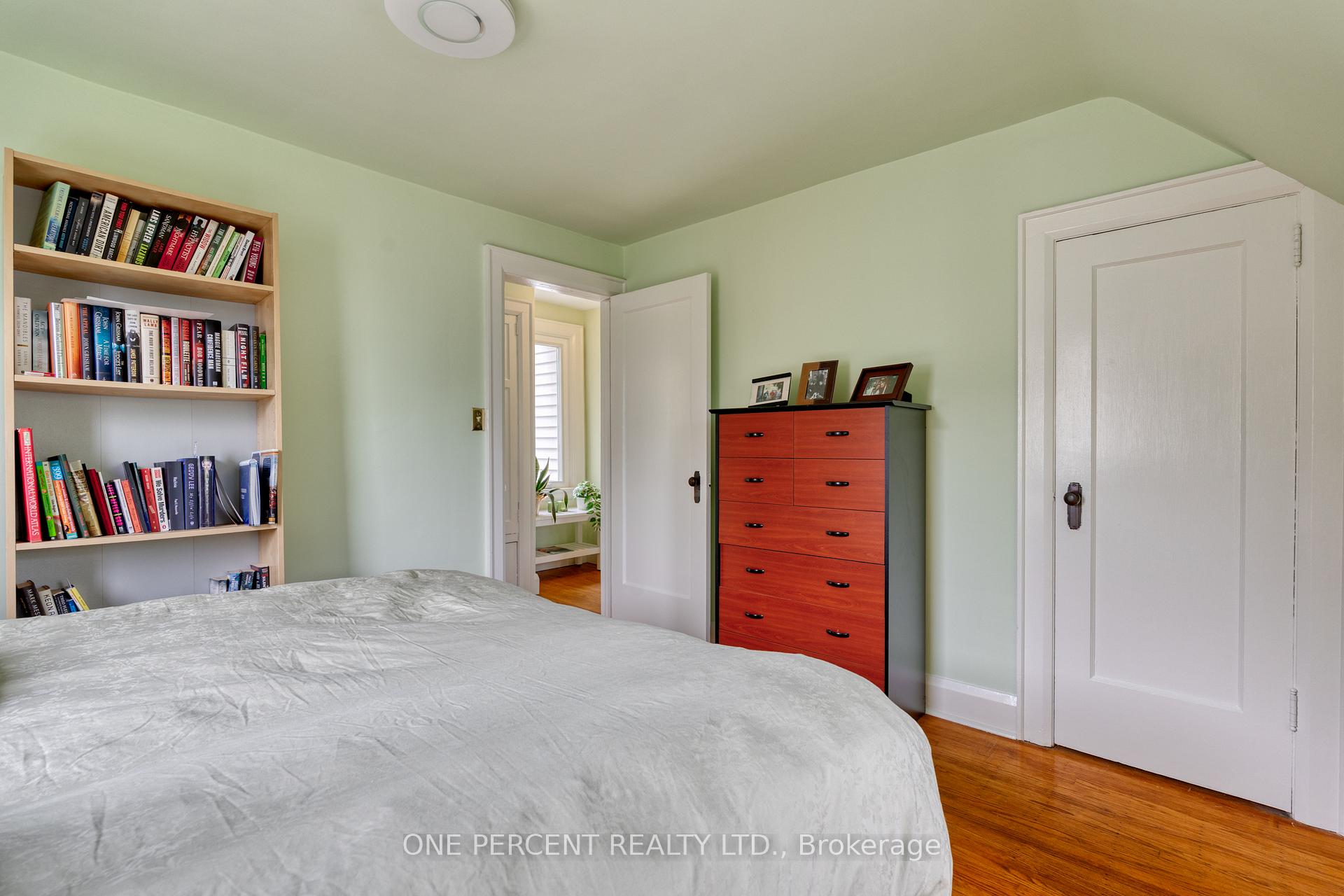 Photo 17 of 33 East 12th Street, Hamilton, Inch Park — HOMEH