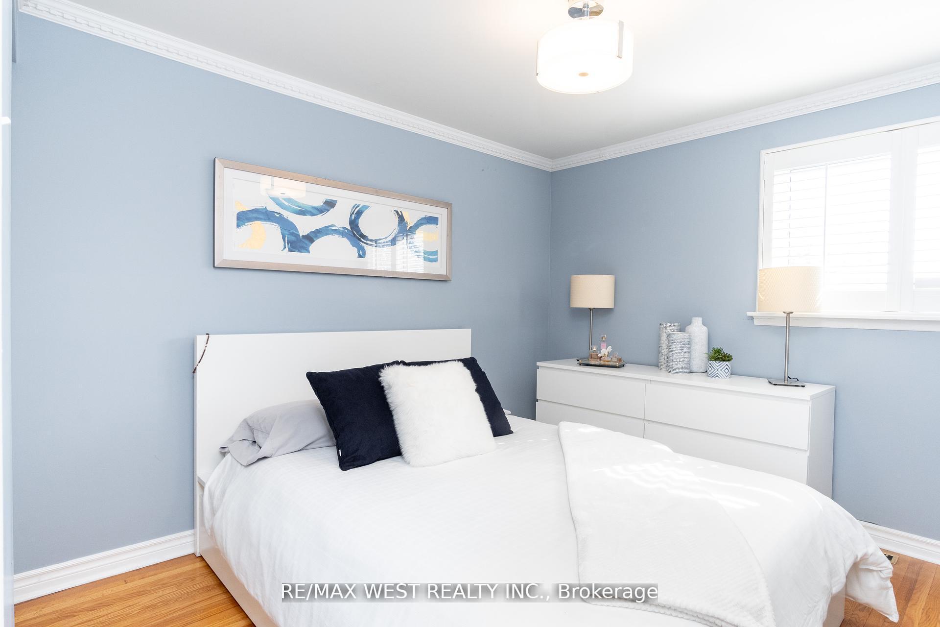Photo 10 of 30 Tindale Road, Brampton, Madoc — HOMEH