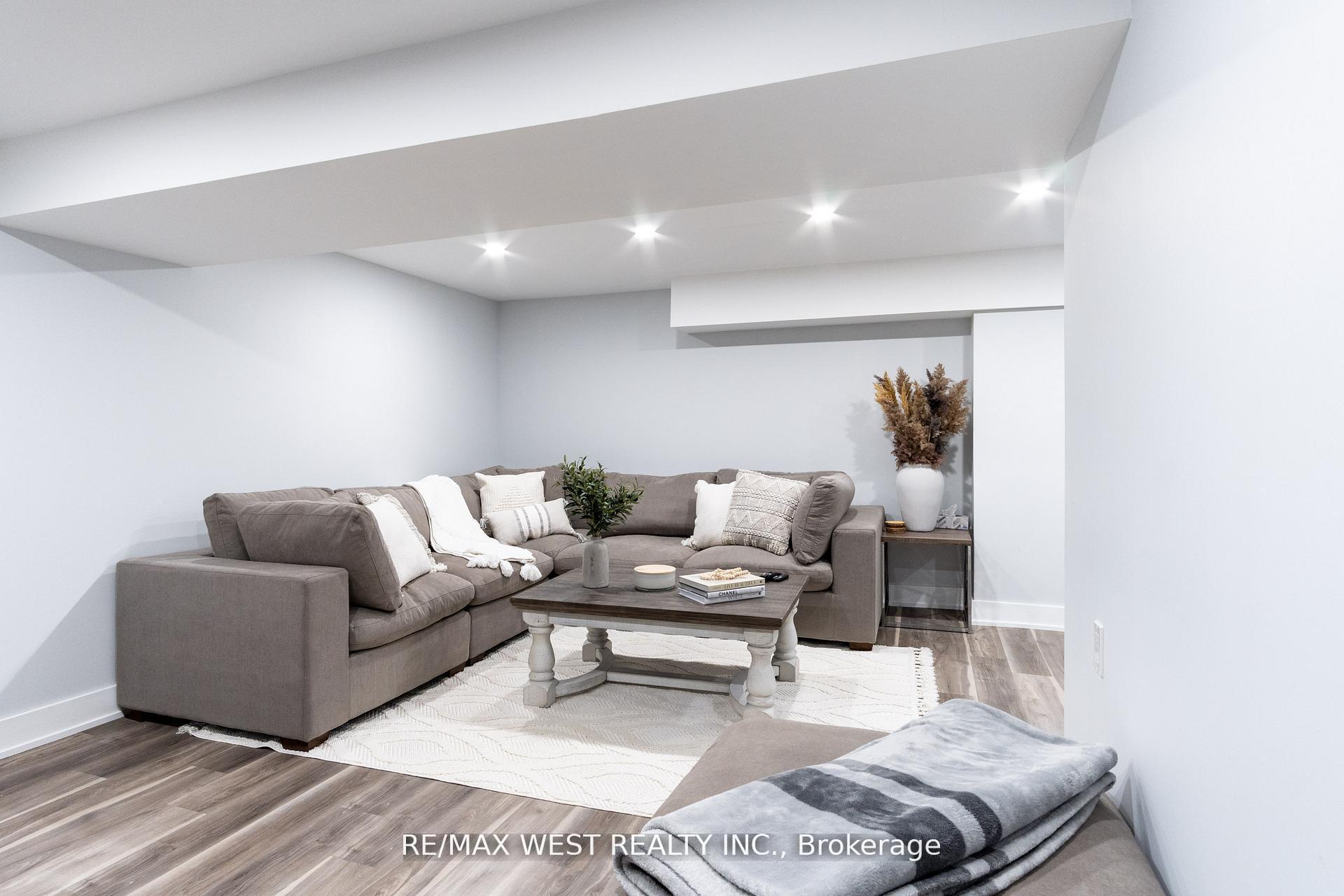 Photo 16 of 30 Tindale Road, Brampton, Madoc — HOMEH