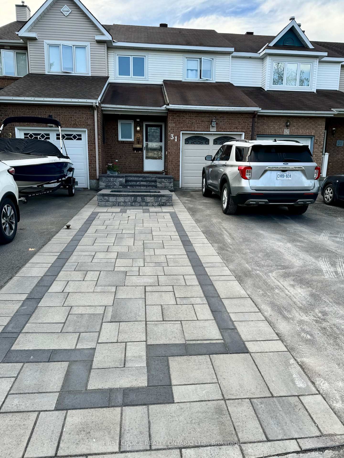 Photo 3 of 31 Astoria Crescent, Ottawa, Barrhaven East — HOMEH