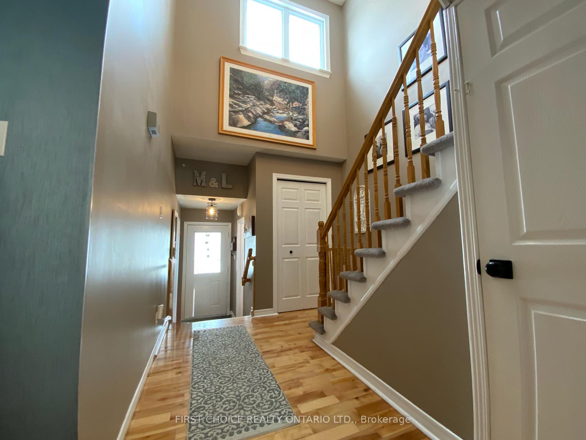 Photo 5 of 31 Astoria Crescent, Ottawa, Barrhaven East — HOMEH