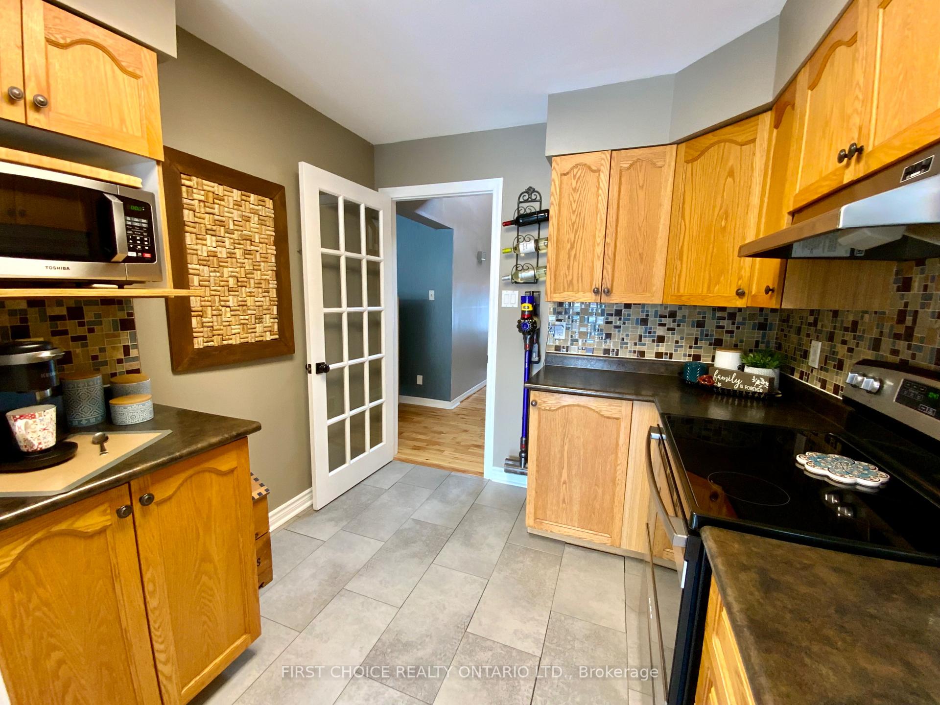 Photo 9 of 31 Astoria Crescent, Ottawa, Barrhaven East — HOMEH