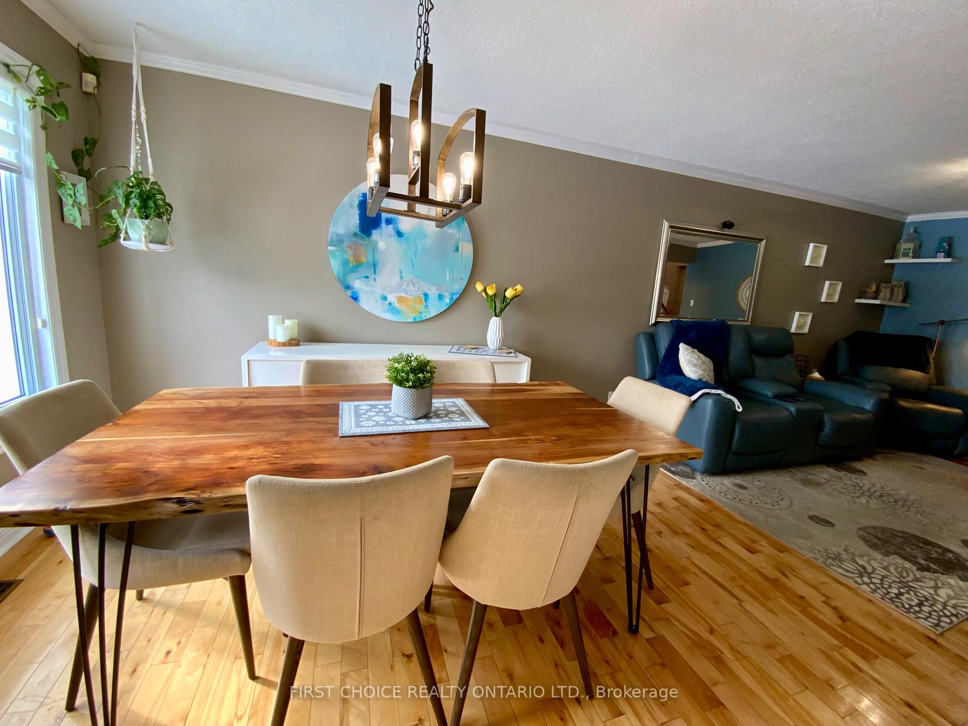 Photo 16 of 31 Astoria Crescent, Ottawa, Barrhaven East — HOMEH
