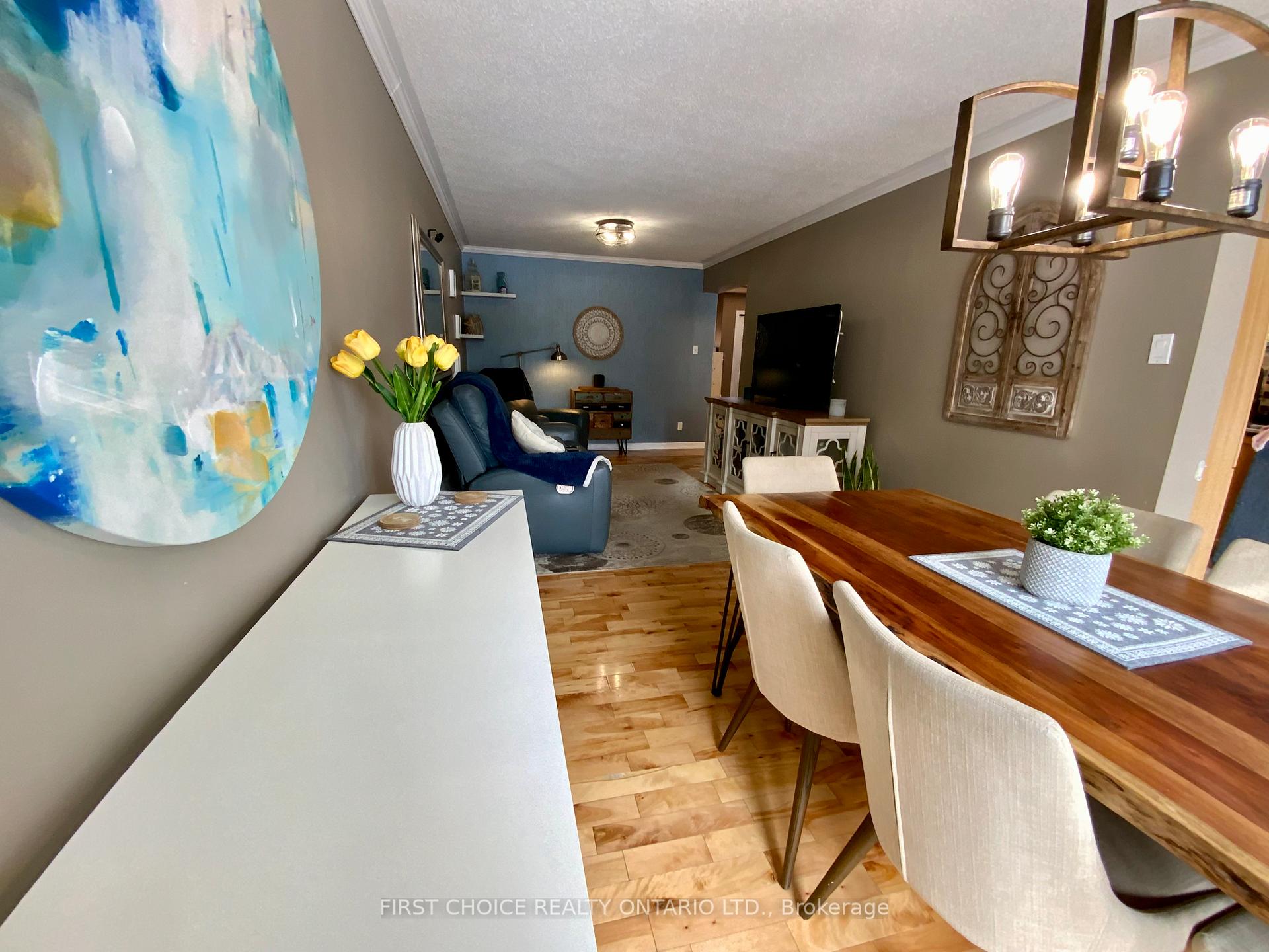 Photo 17 of 31 Astoria Crescent, Ottawa, Barrhaven East — HOMEH