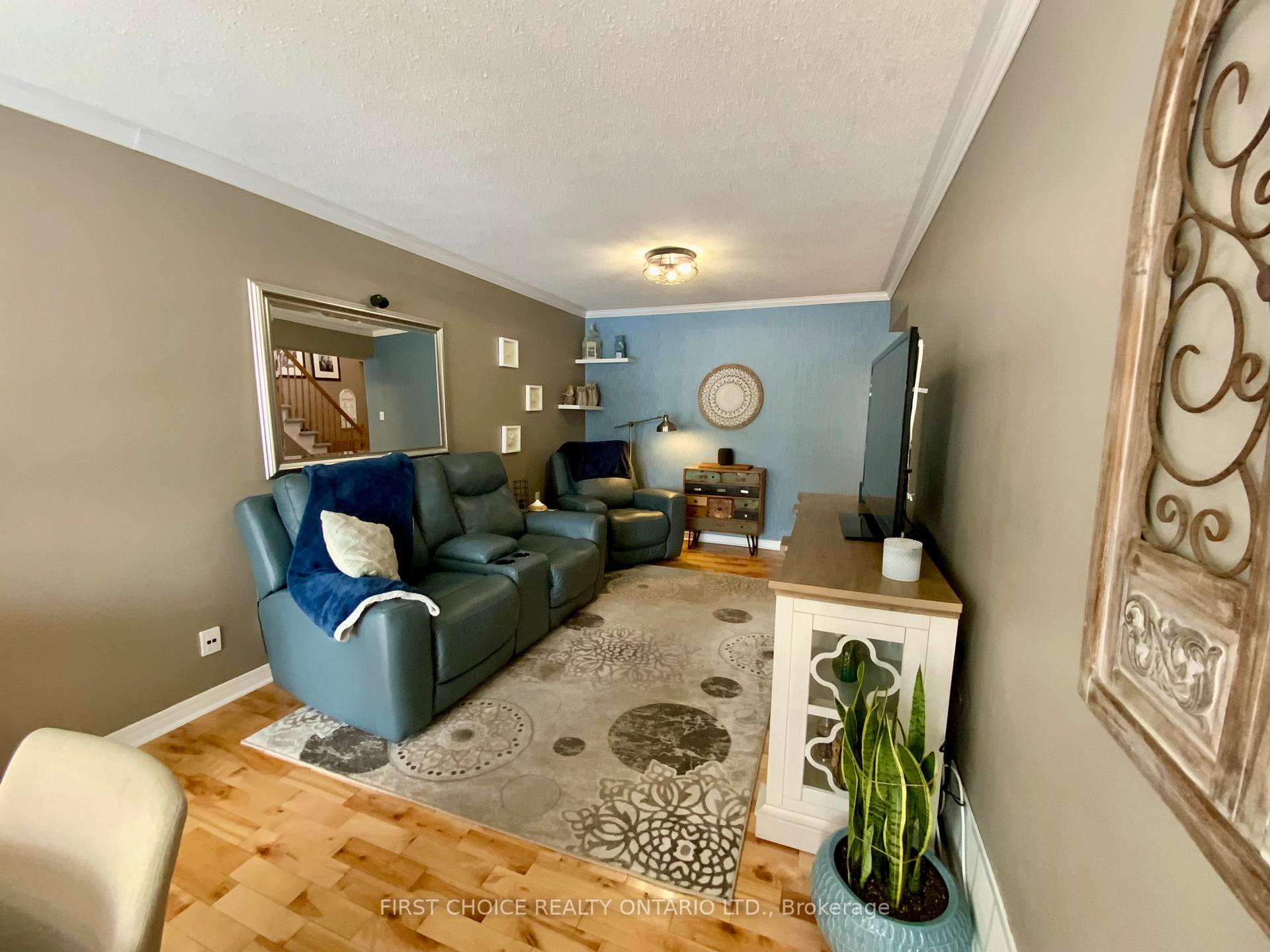 Photo 18 of 31 Astoria Crescent, Ottawa, Barrhaven East — HOMEH