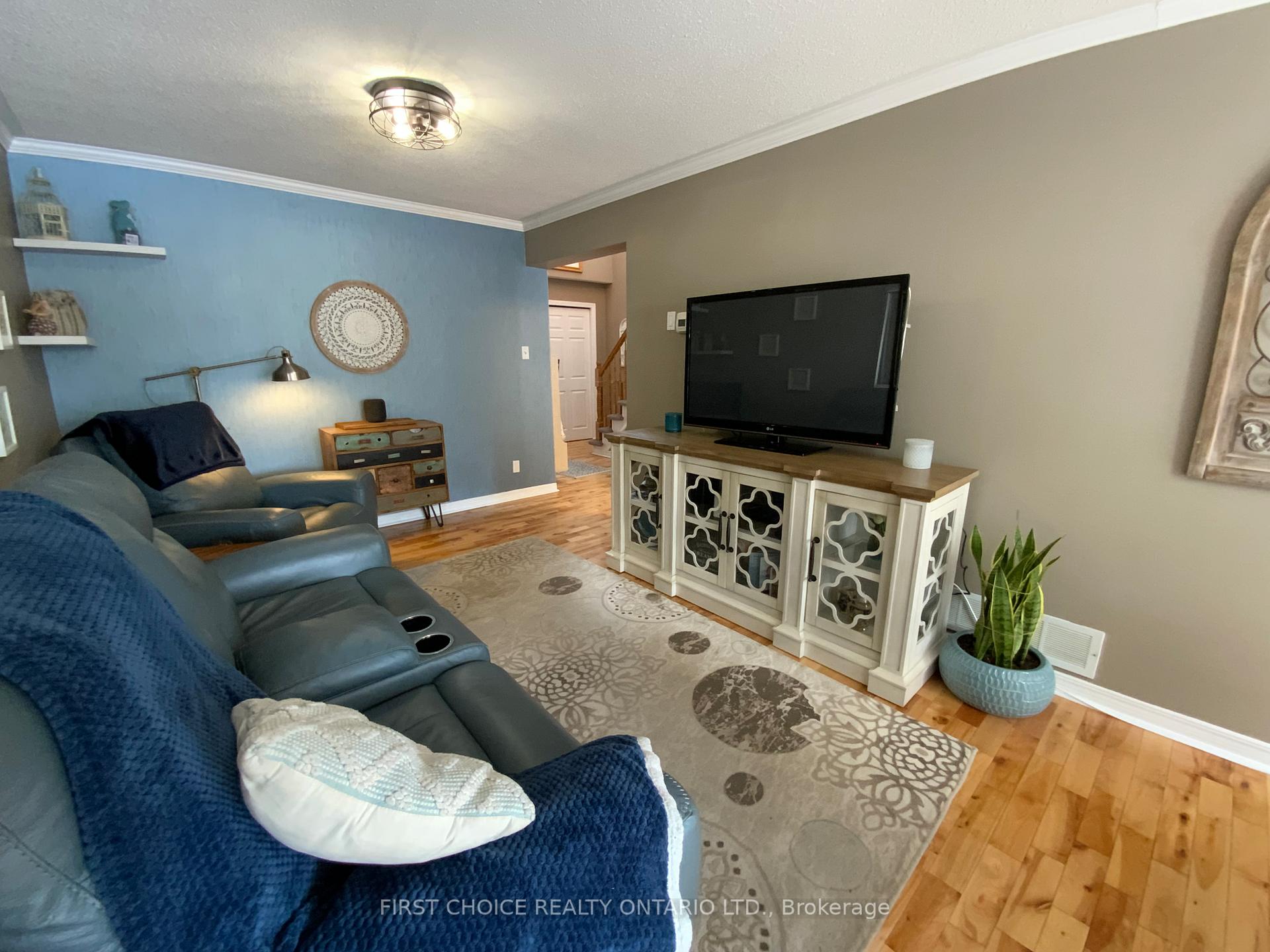 Photo 21 of 31 Astoria Crescent, Ottawa, Barrhaven East — HOMEH