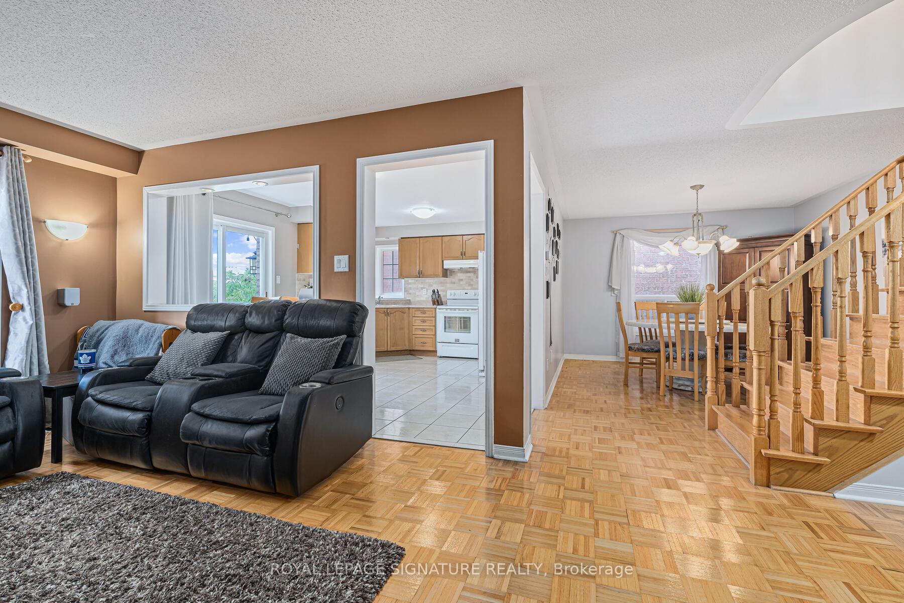 Photo 10 of 116 River Rock Crescent, Brampton, Fletcher's Meadow — HOMEH
