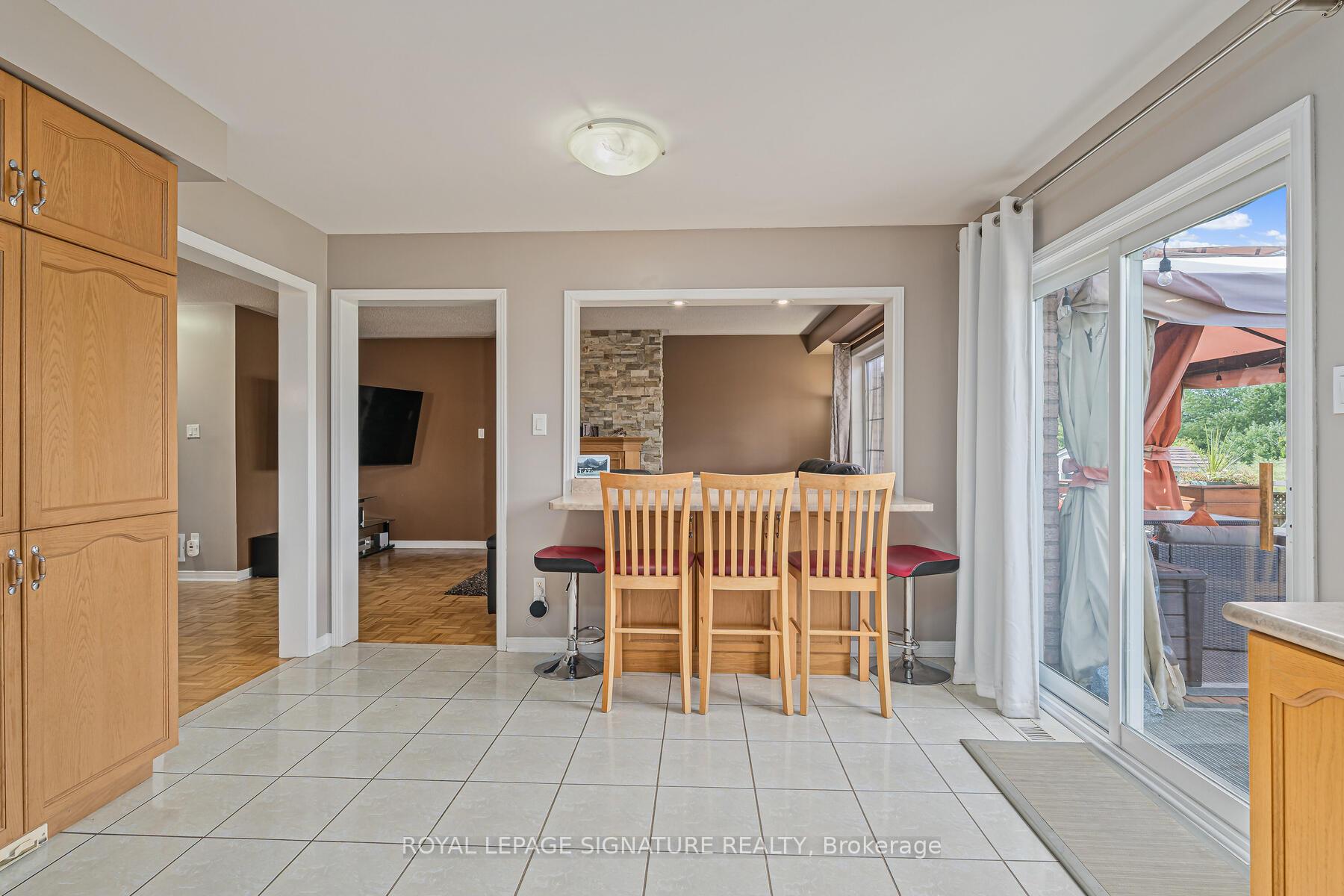 Photo 14 of 116 River Rock Crescent, Brampton, Fletcher's Meadow — HOMEH