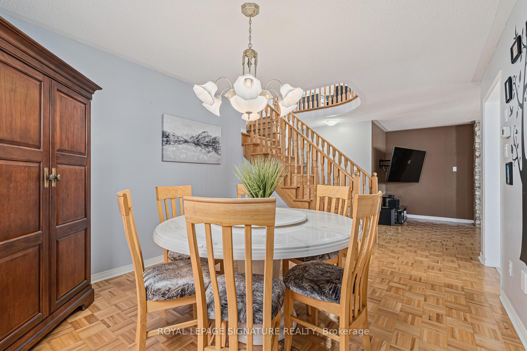 Photo 16 of 116 River Rock Crescent, Brampton, Fletcher's Meadow — HOMEH