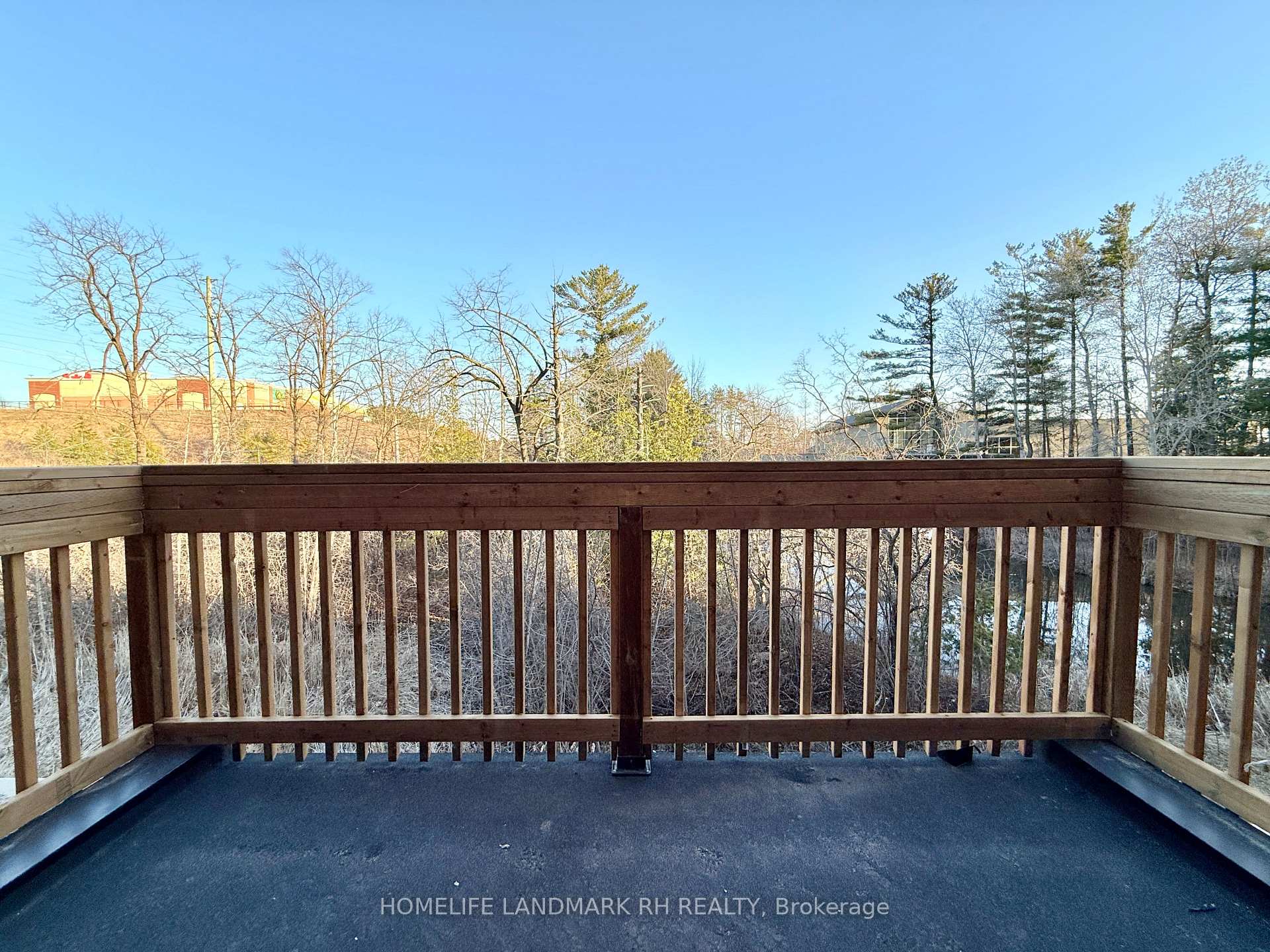 Photo 9 of 9 Chestnut Court, Aurora, Rural Aurora — HOMEH