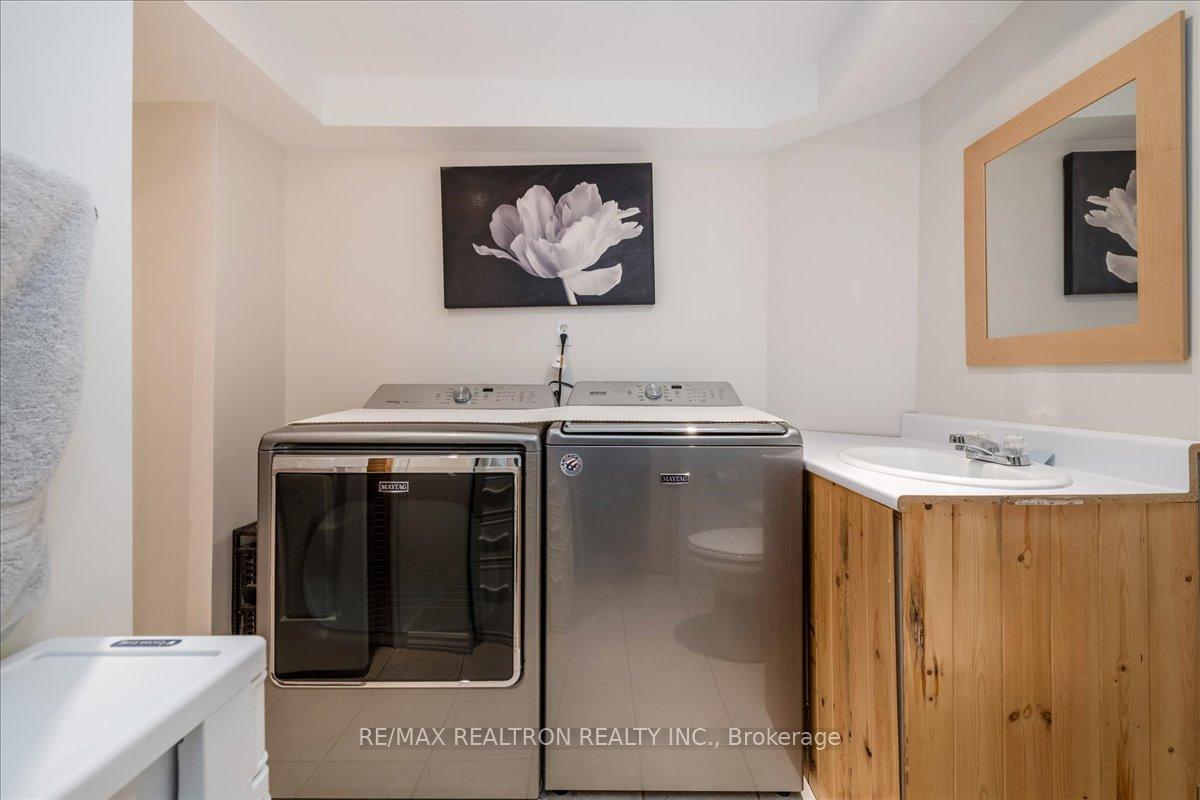 Photo 18 of 22 Hemlock Court, Barrie, Holly — HOMEH