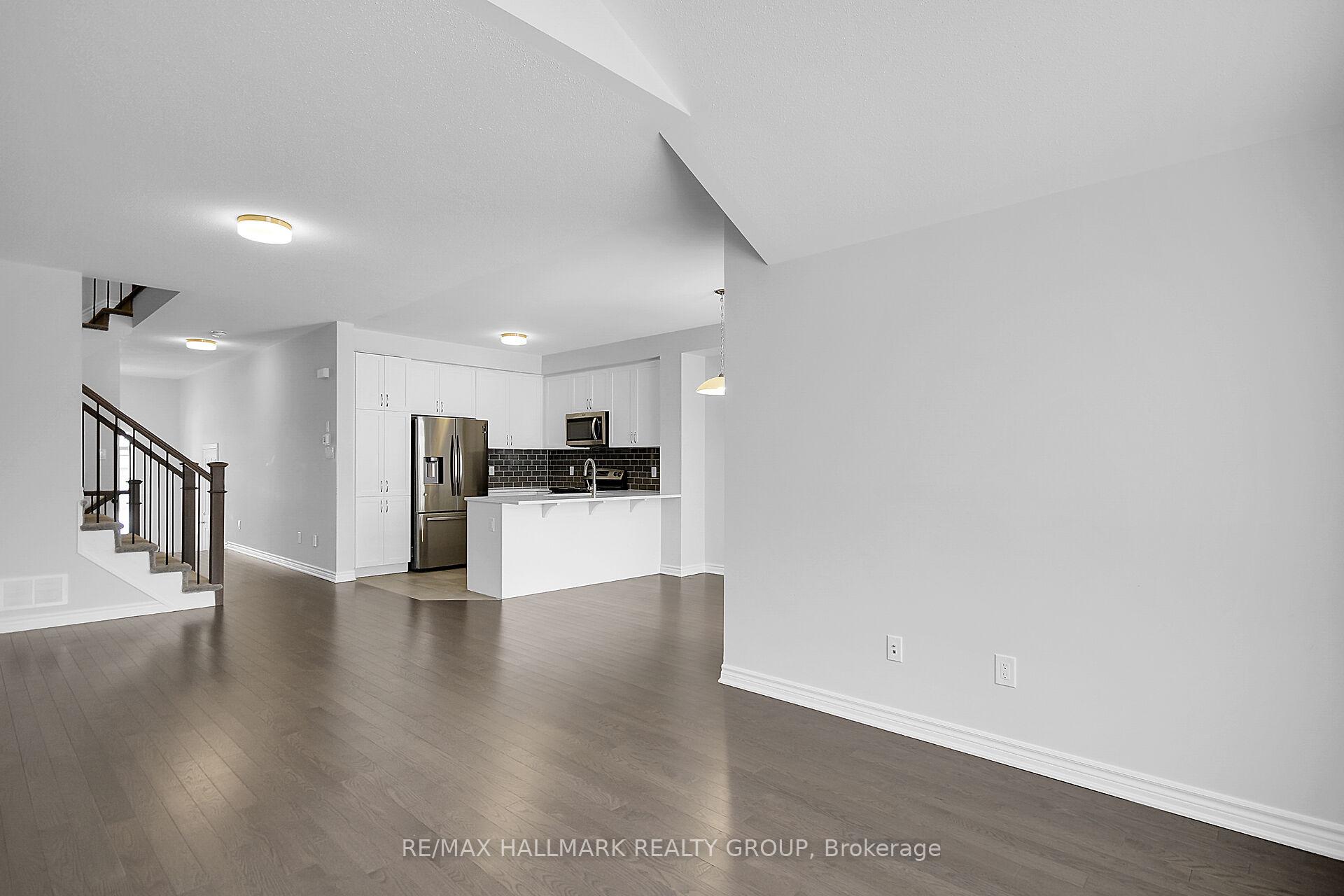 Photo 10 of 79 Mesa Drive, Ottawa, Barrhaven - Half Moon Bay — HOMEH