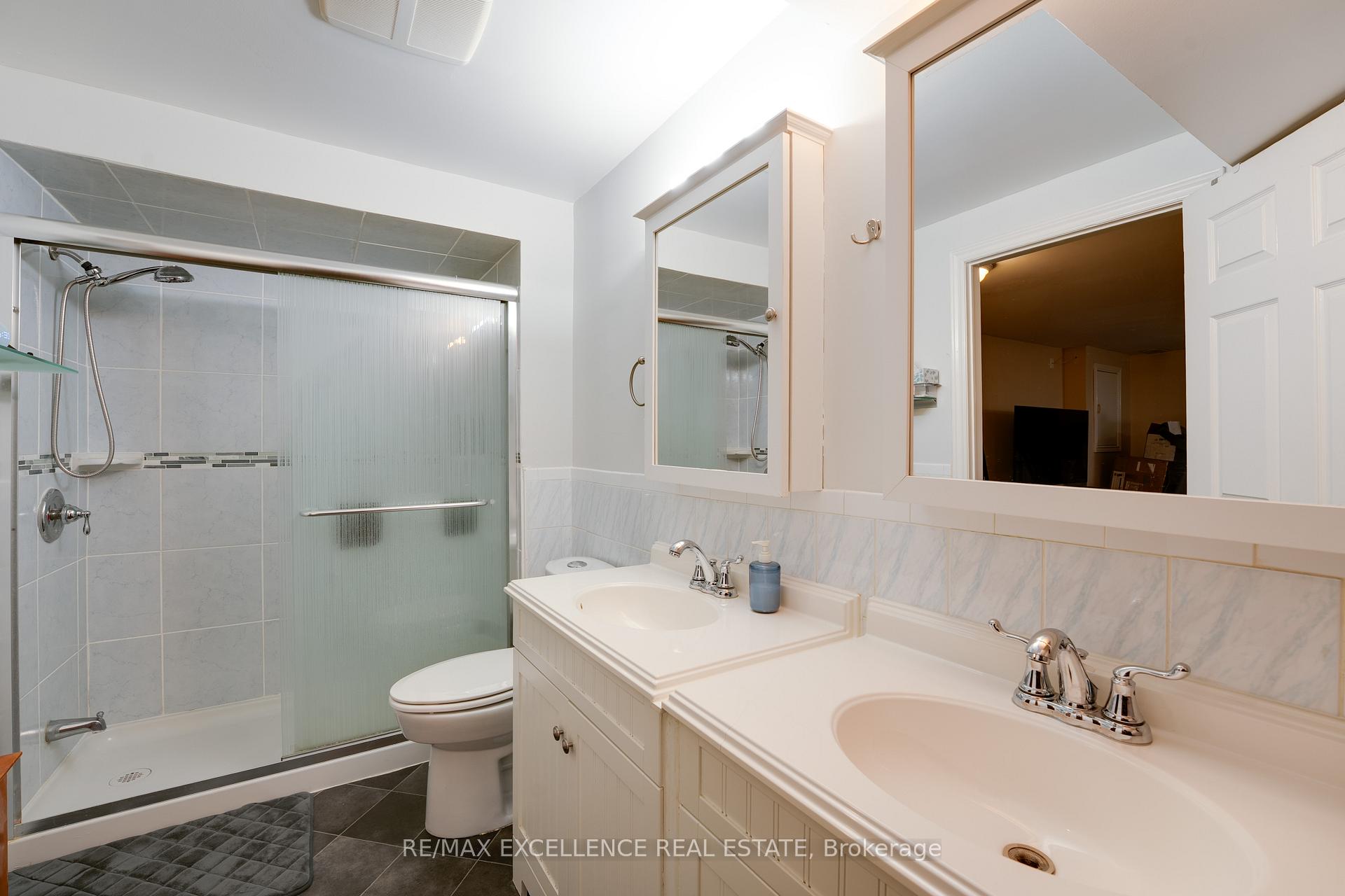 Photo 19 of 14 Nymark Place, Brampton, Westgate — HOMEH
