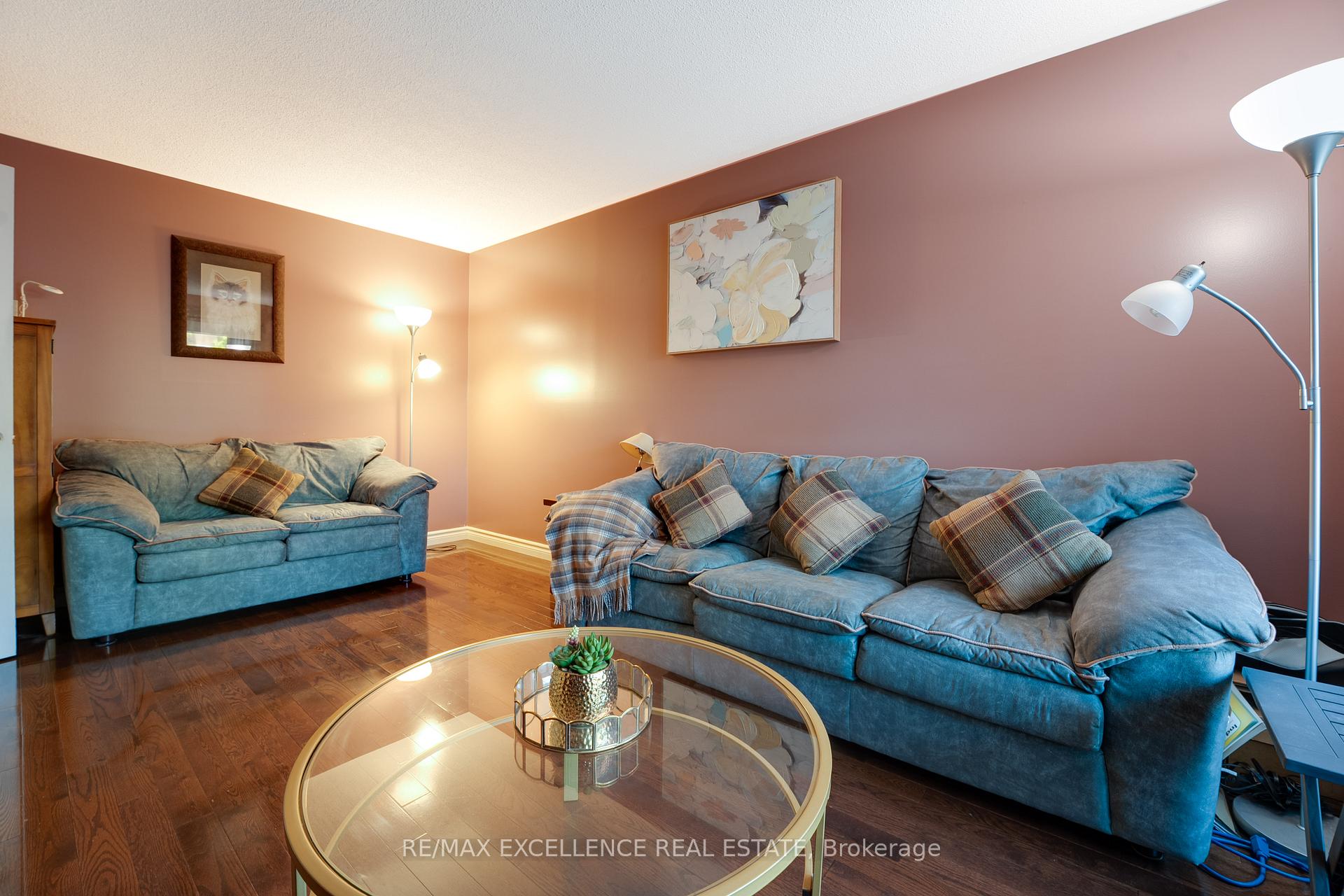 Photo 32 of 14 Nymark Place, Brampton, Westgate — HOMEH