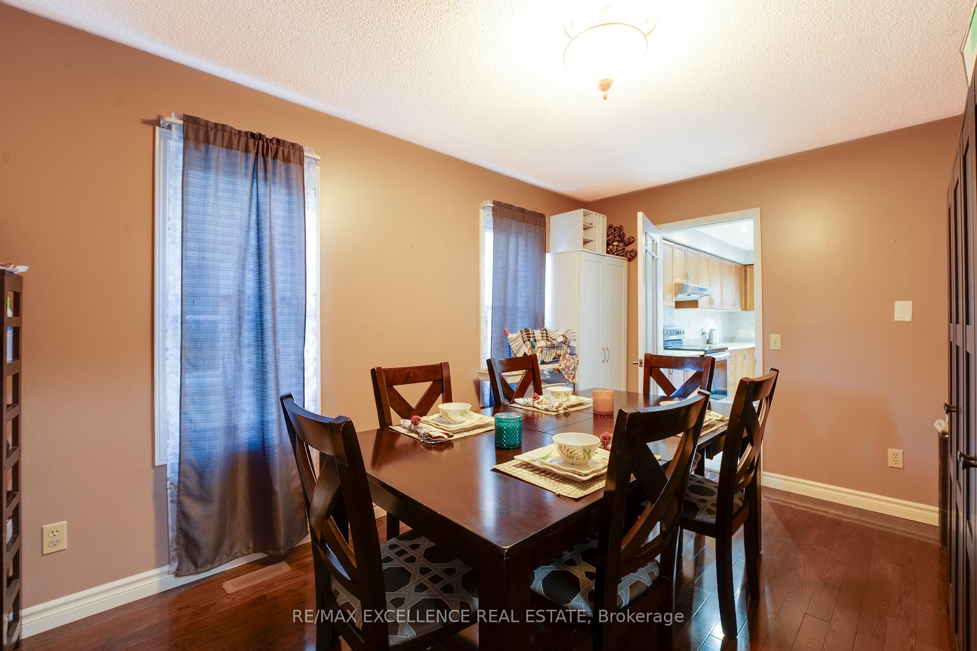 Photo 34 of 14 Nymark Place, Brampton, Westgate — HOMEH