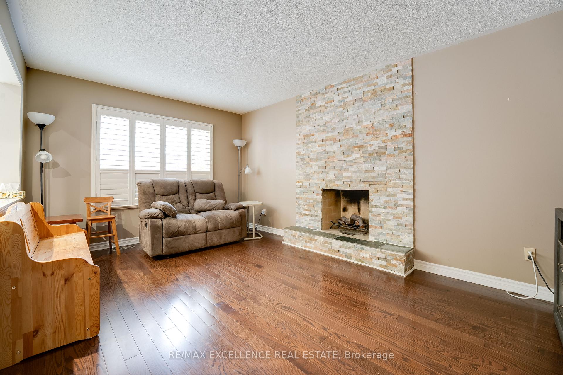 Photo 36 of 14 Nymark Place, Brampton, Westgate — HOMEH