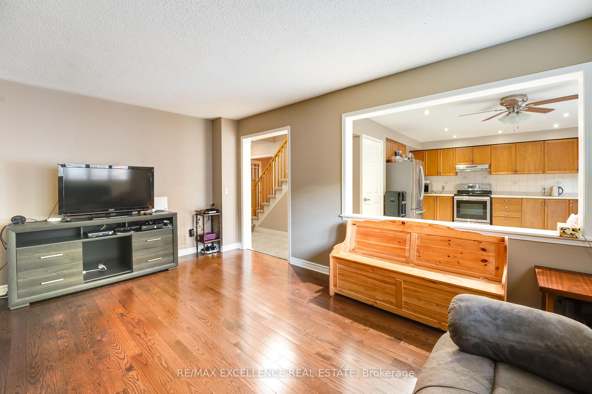 Photo 38 of 14 Nymark Place, Brampton, Westgate — HOMEH