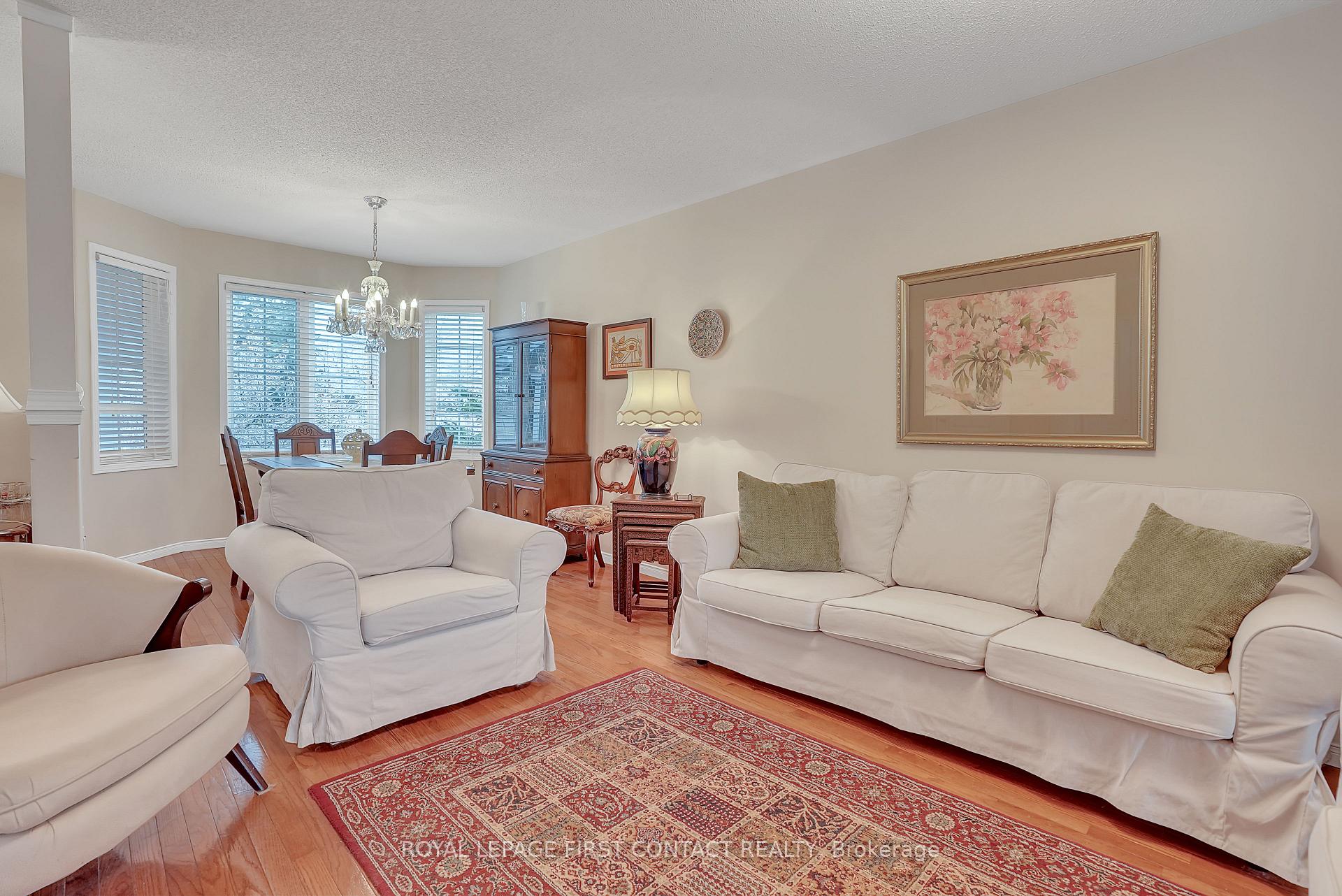 Photo 6 of 185 Hanmer Street E, Barrie, East Bayfield — HOMEH